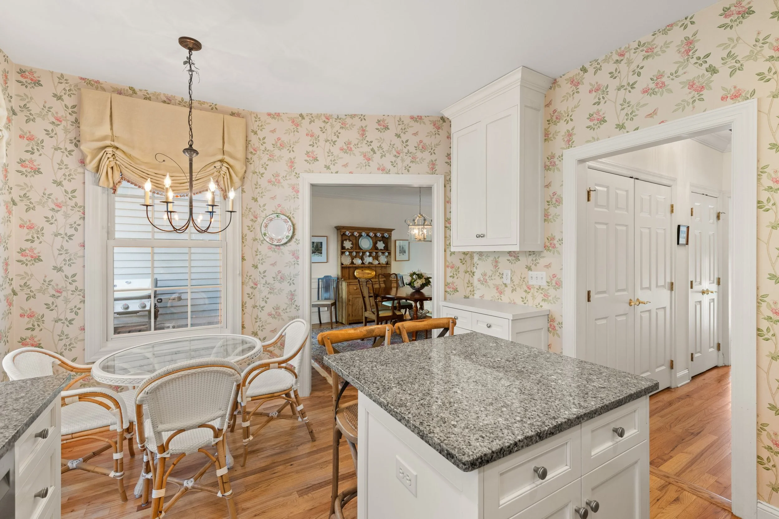 Kitchen-dining-70-Southport-Place-Fairfield-CT_023.jpg
