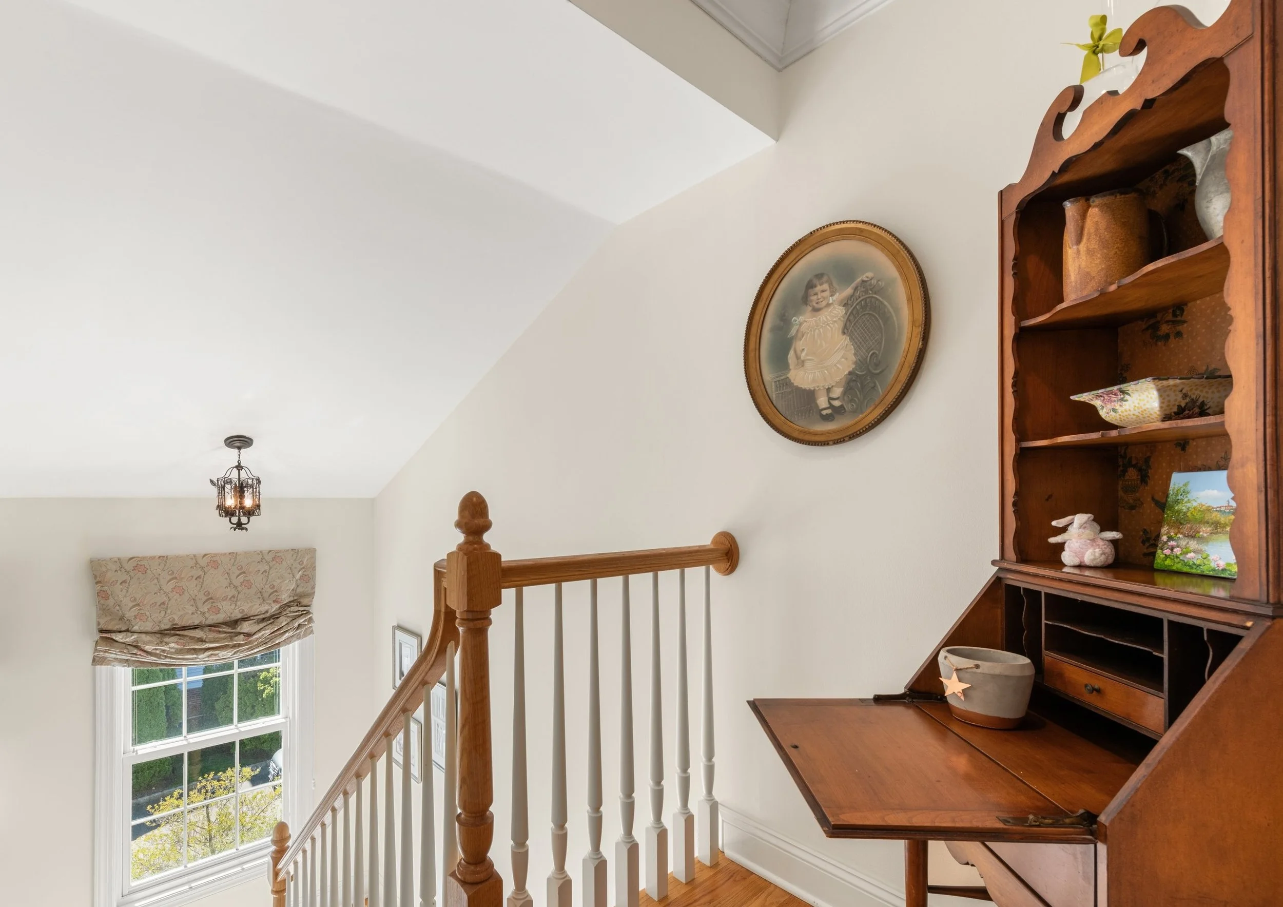 Upstairs-landing-70-Southport-Place-Fairfield-CT_026.jpg