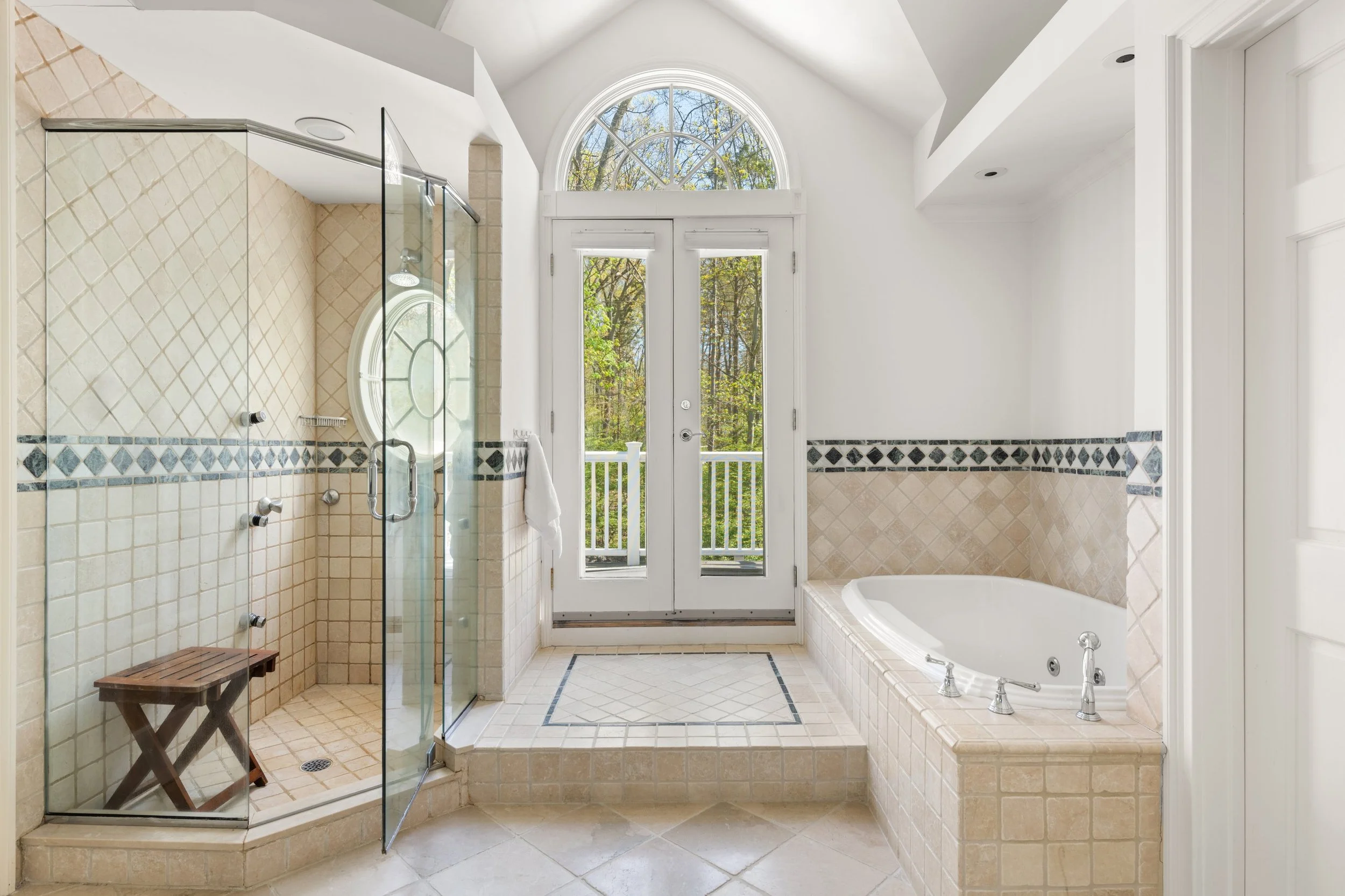 Primary-suite-bath-21-Timber-Mill-Lane_weston-CT_051.jpg