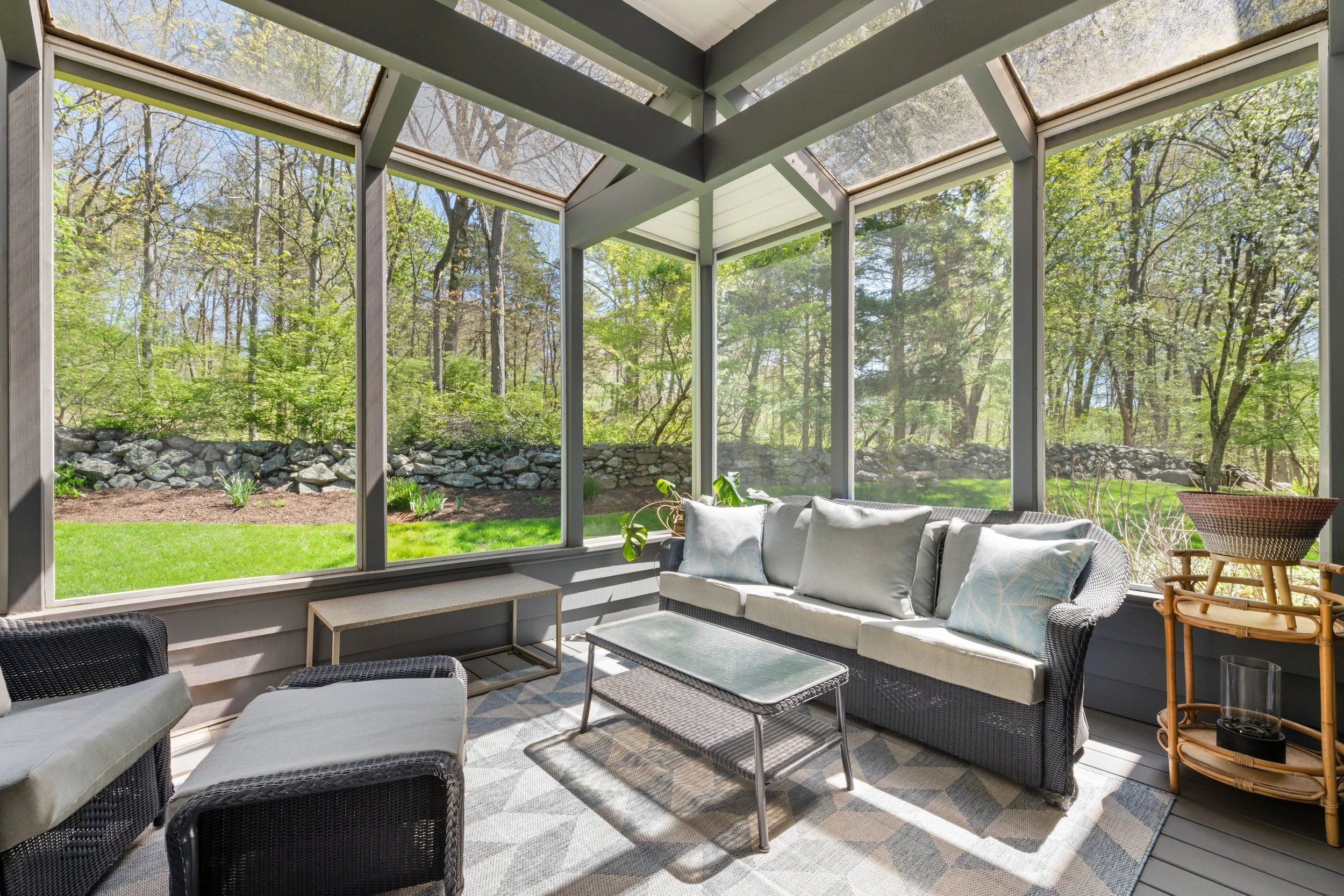 Screened-porch-21-Timber-Mill-Lane_weston-CT_013.jpg