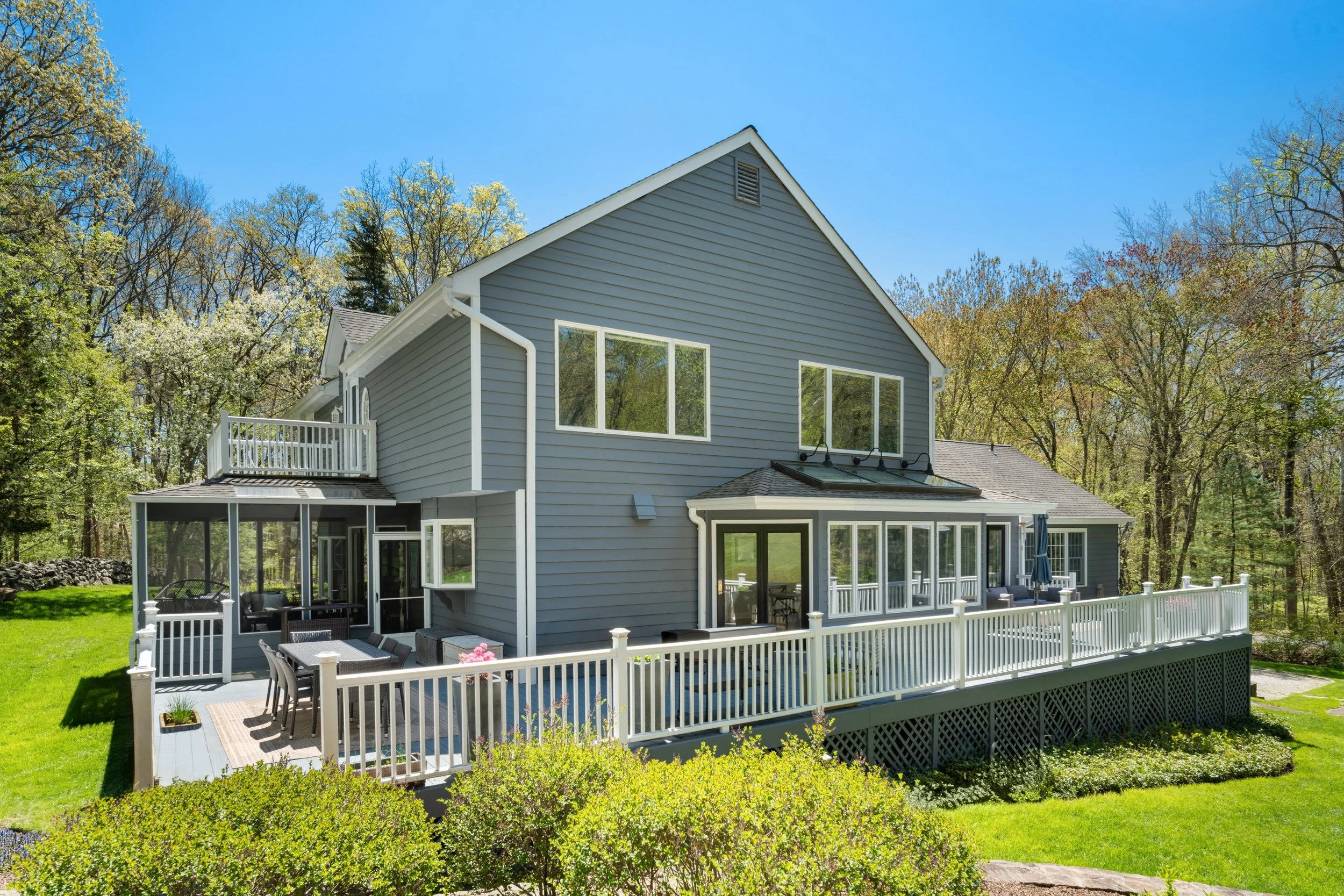 Outdoor-decks-21-Timber-Mill-Lane_weston-CT_009.jpg