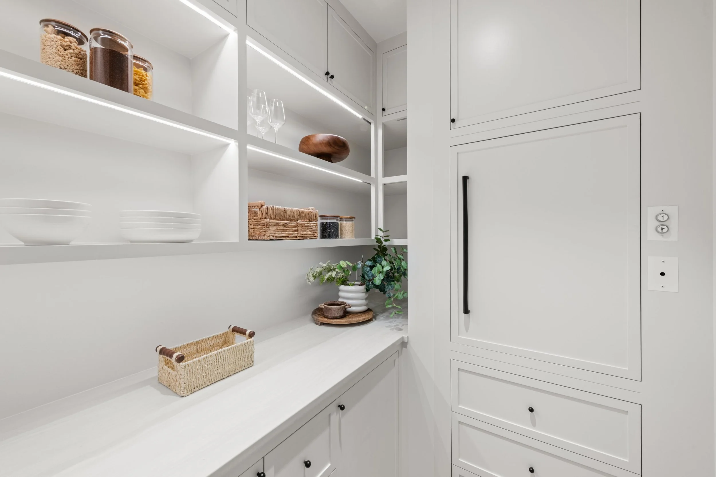 16-Westport-Avenue-Westport-CT_Kitchen-pantry-dumb-waiter-058-.jpg