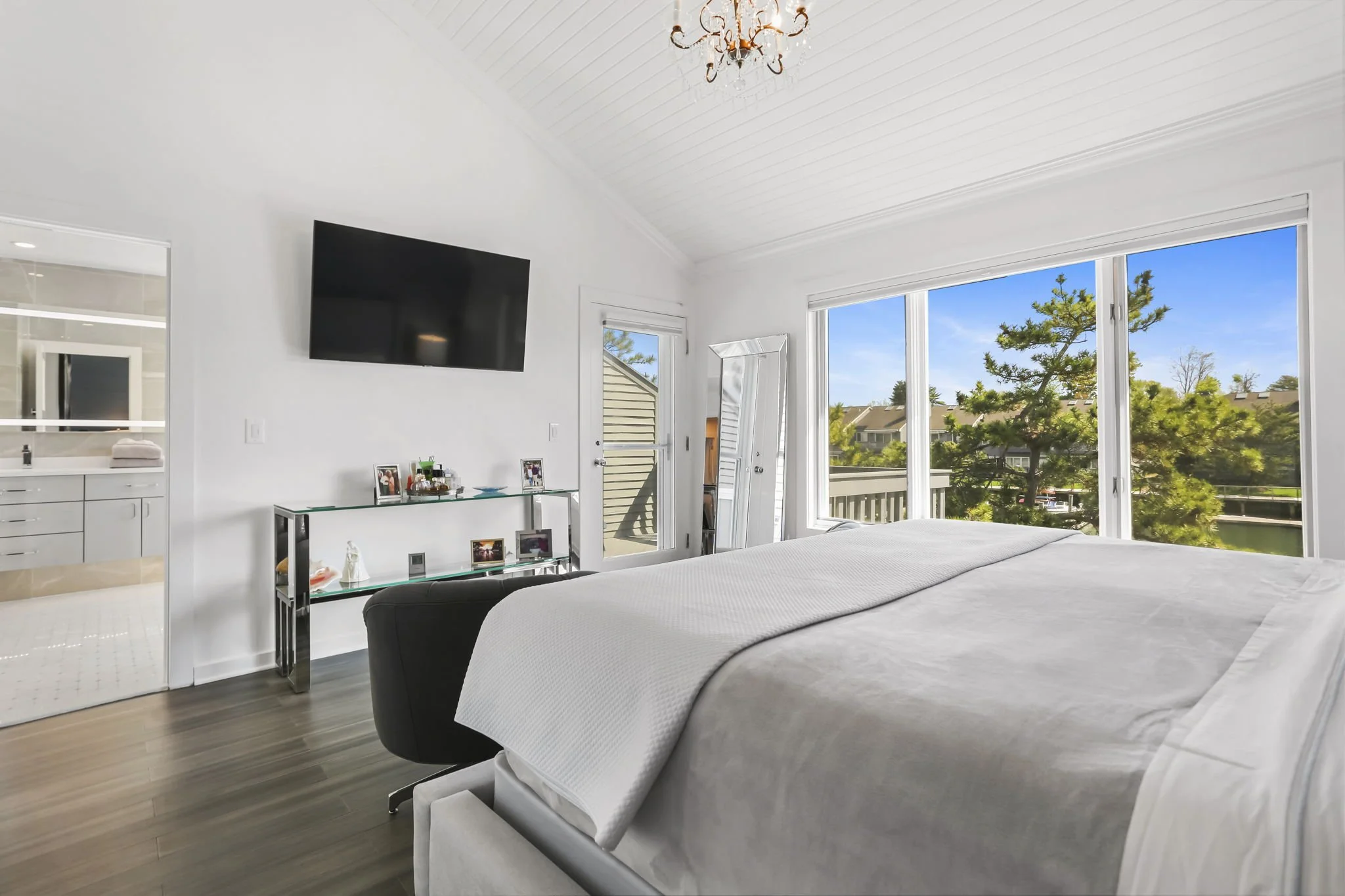 Primary-suite-119-Gregory-Blvd-Norwalk-CT-Unit-41_33.jpg