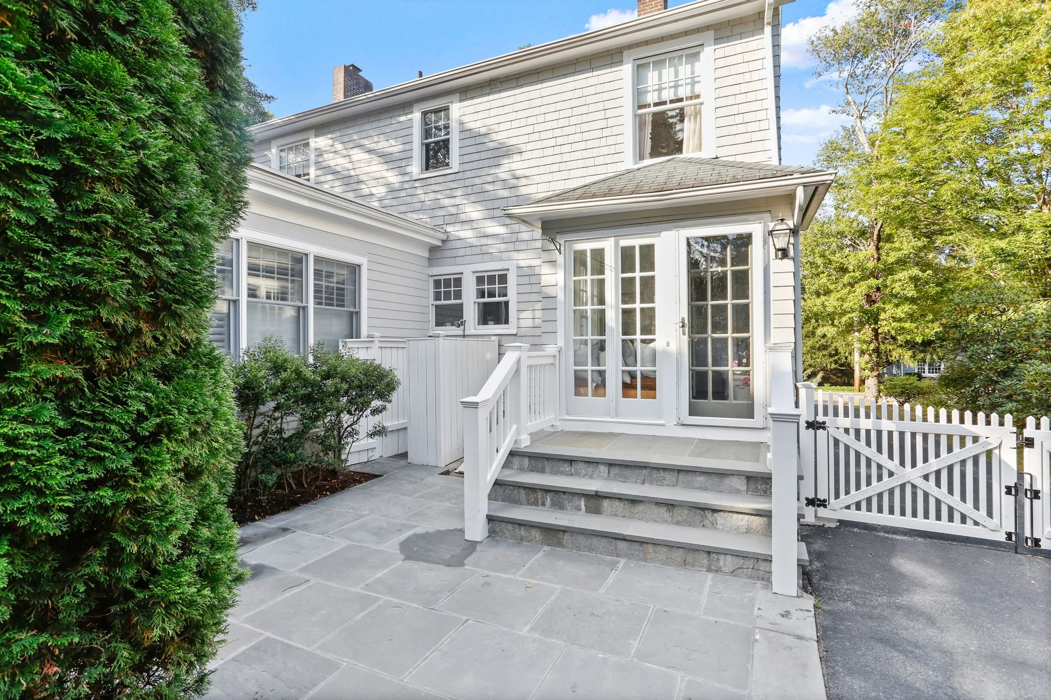73-Fairmount-Terrace-Fairfield-CT-34_kitchen-to-backyard.jpg