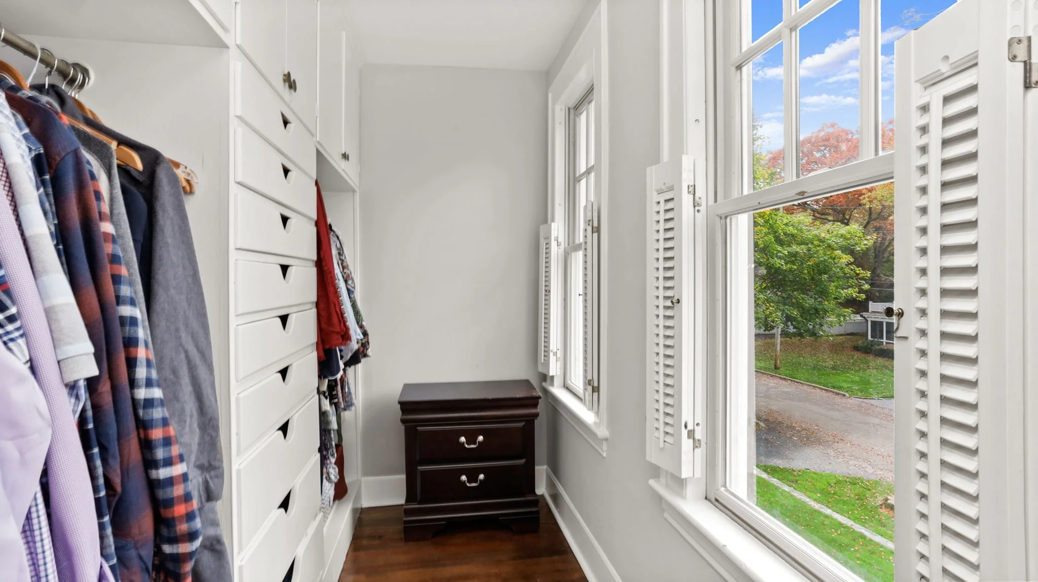 73-Fairmount-Terrace-Fairfield-CT-29_primary-closet.jpg
