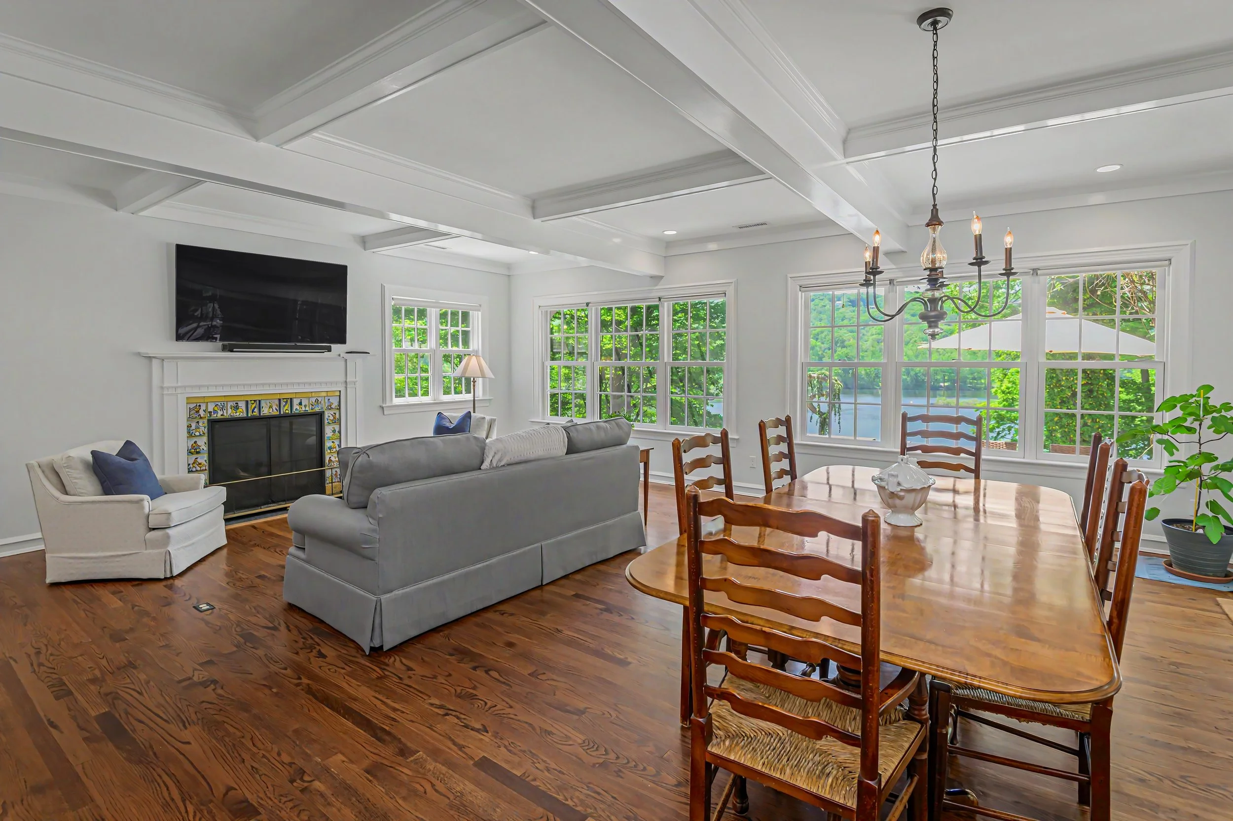 25-Pond-Road-Ridgefield-CT_JJG_0313-great-room.jpg
