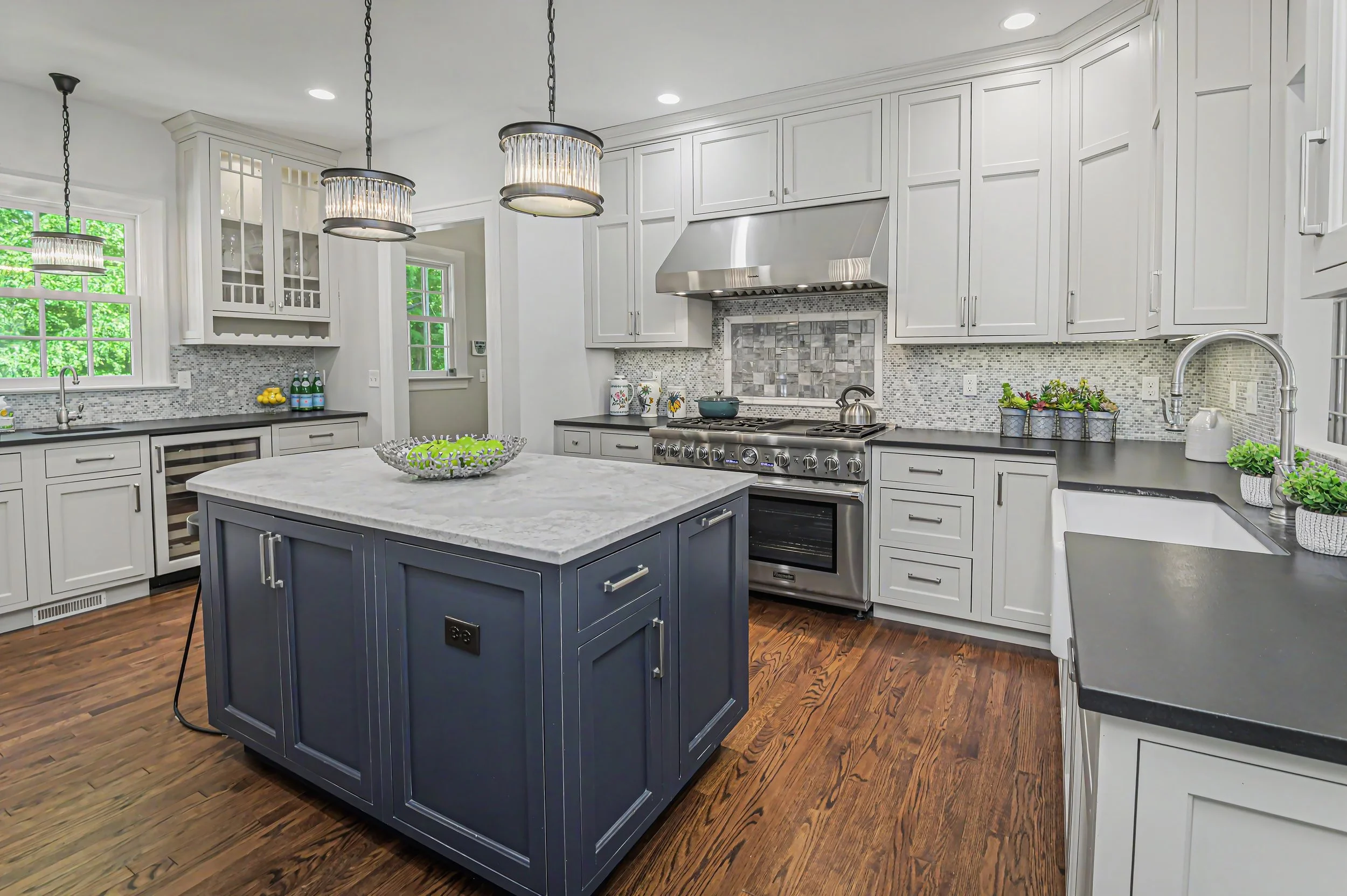 25-Pond-Road-Ridgefield-CT_JJG_0302-kitchen.jpg