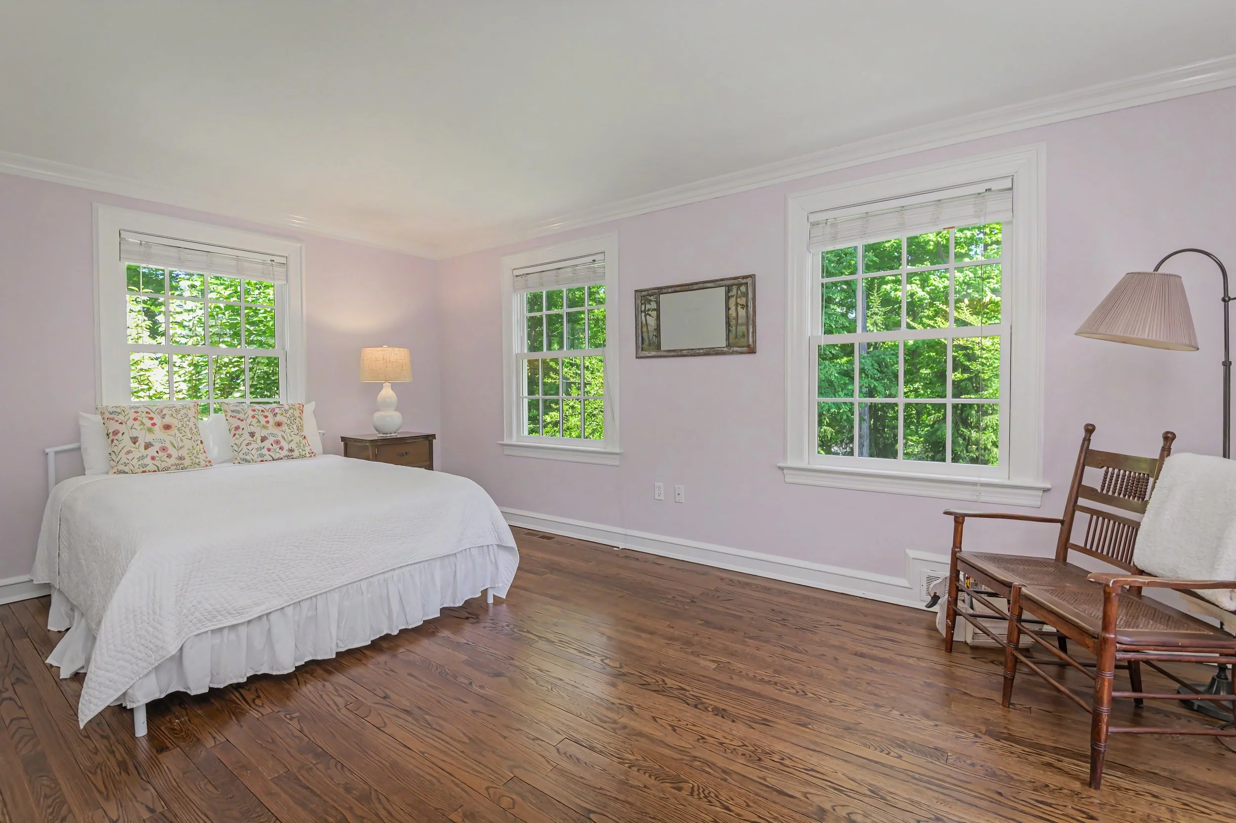 25-Pond-Road-Ridgefield-CT_JJG_0237-Primary-suite.jpg