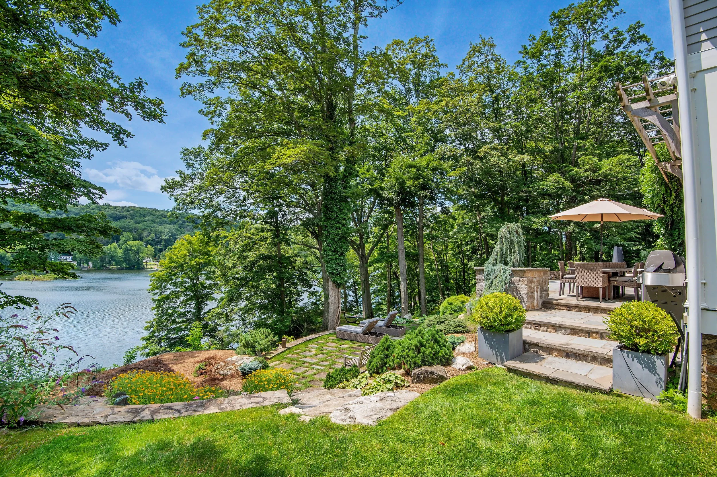 25-Pond-Road-Ridgefield-CT_JJG_3263-Terraced-views.jpg