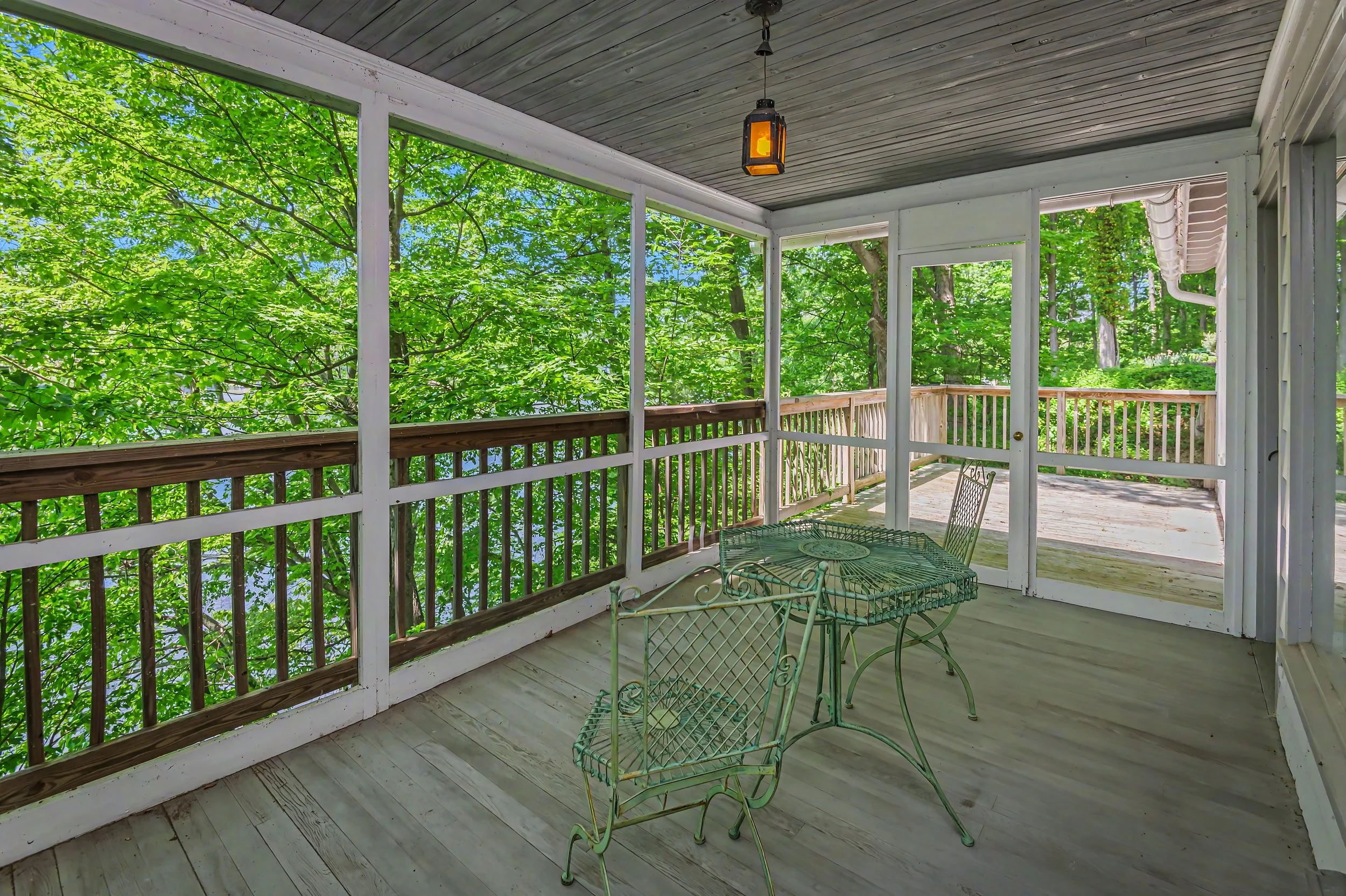25-Pond-Road-Ridgefield-CT_JJG_0364-cottage-porch.jpg