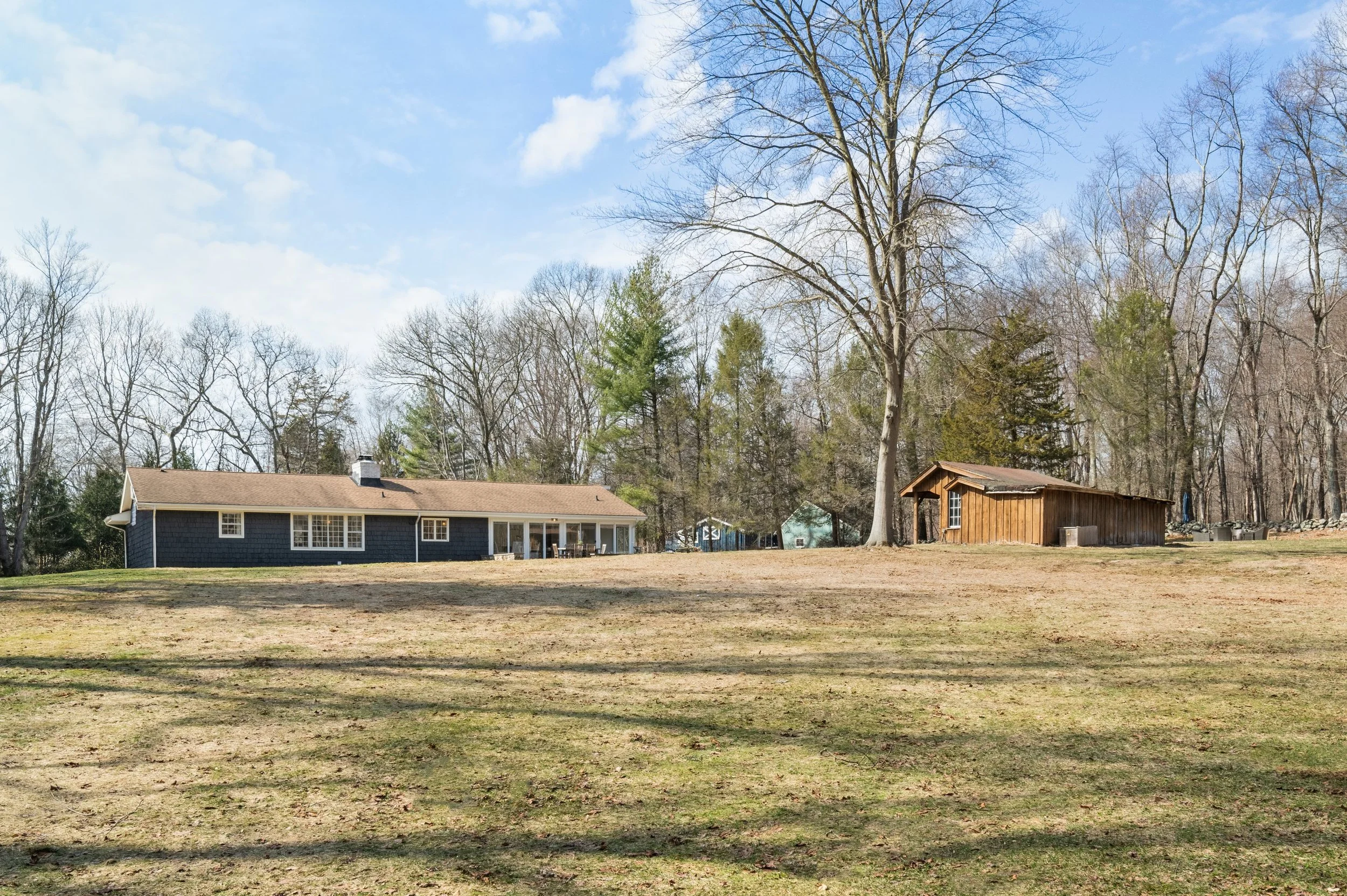 28 Richmond Hill Road, Weston