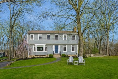 33 Cardinal Road, Weston