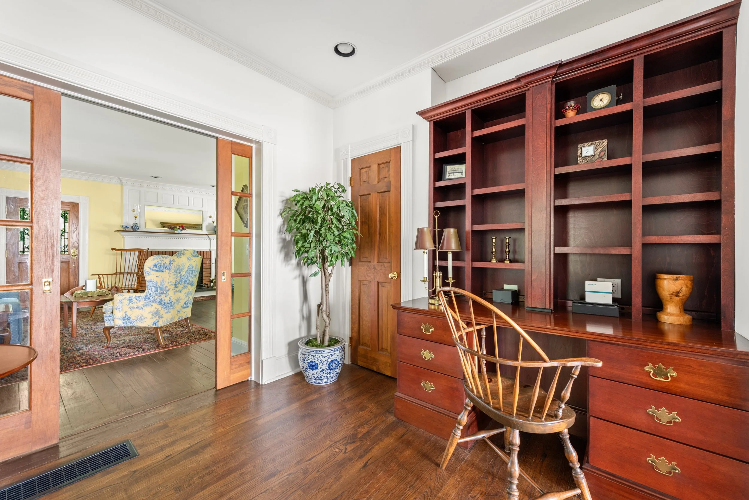 Home-office-170-New-Canaan-Avenue-Norwalk-CT_041.jpg