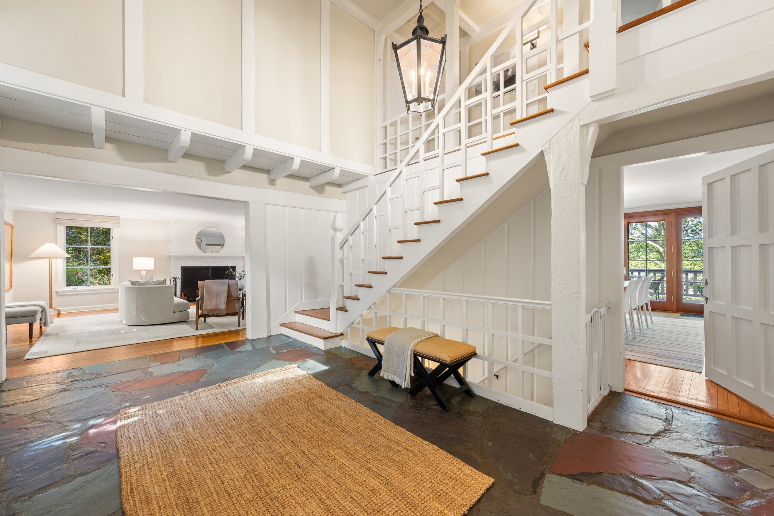 Foyer-stairs-18-River-Lane-Westport-CT_011-.jpg
