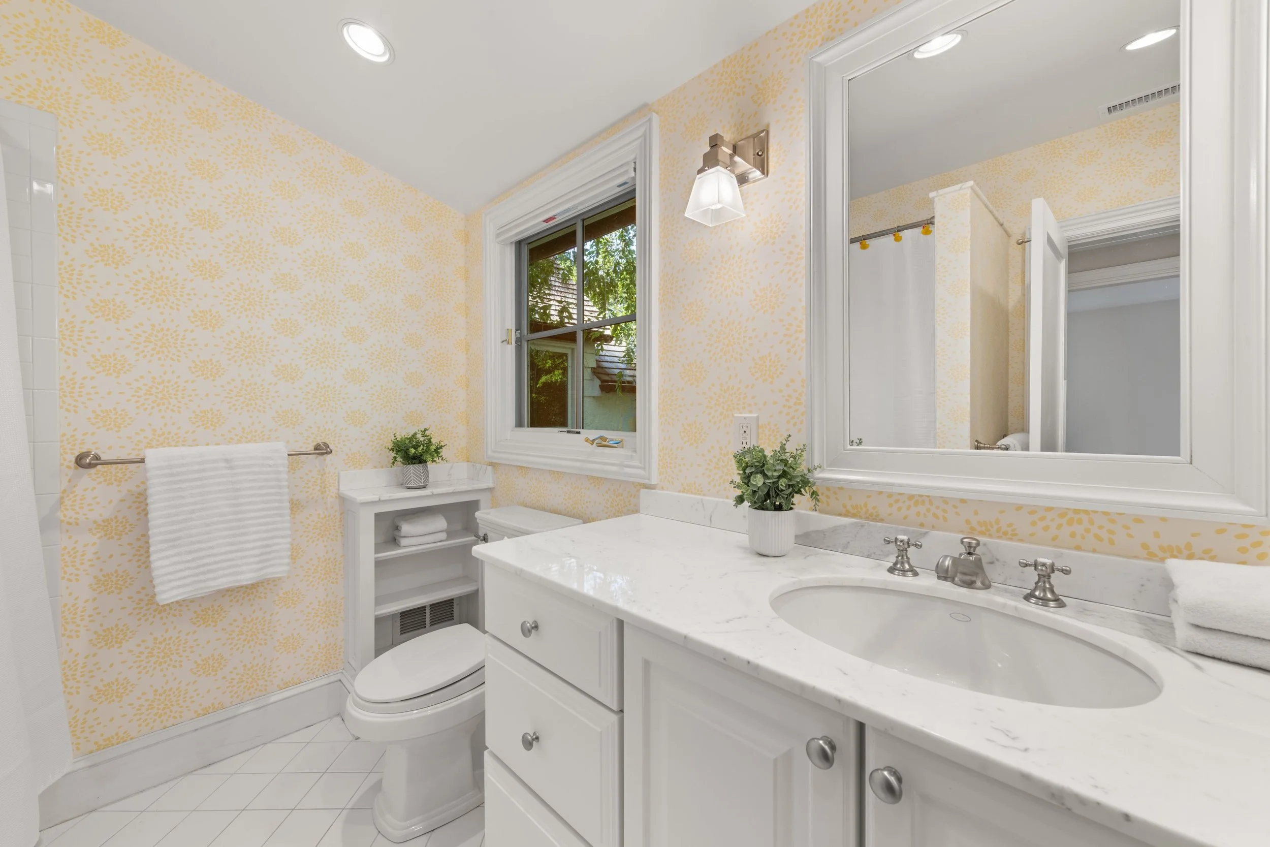 Bathroom-18-River-Lane-Westport-CT_045-.jpg