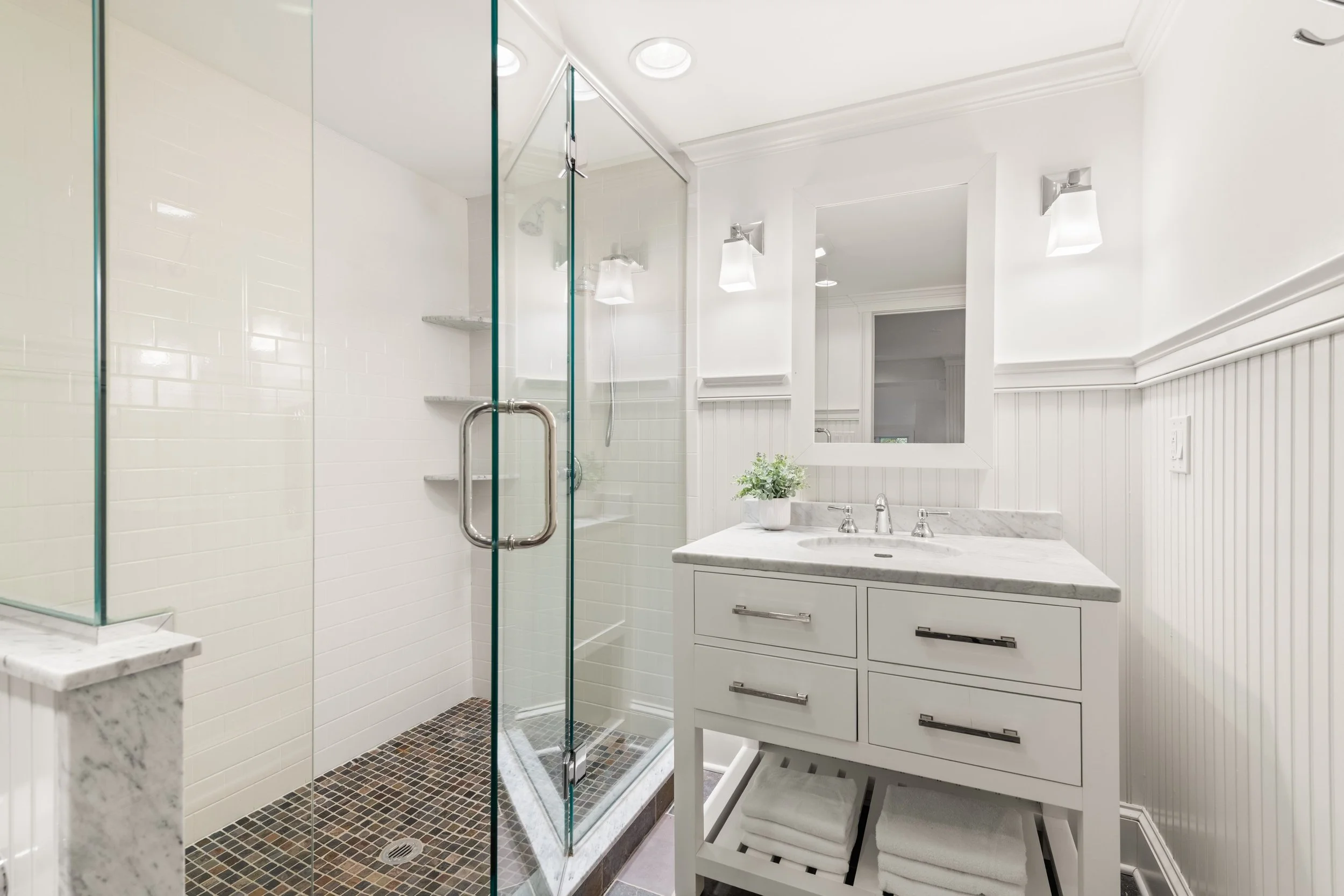 Studio-bathroom-18-River-Lane-Westport-CT_052-.jpg