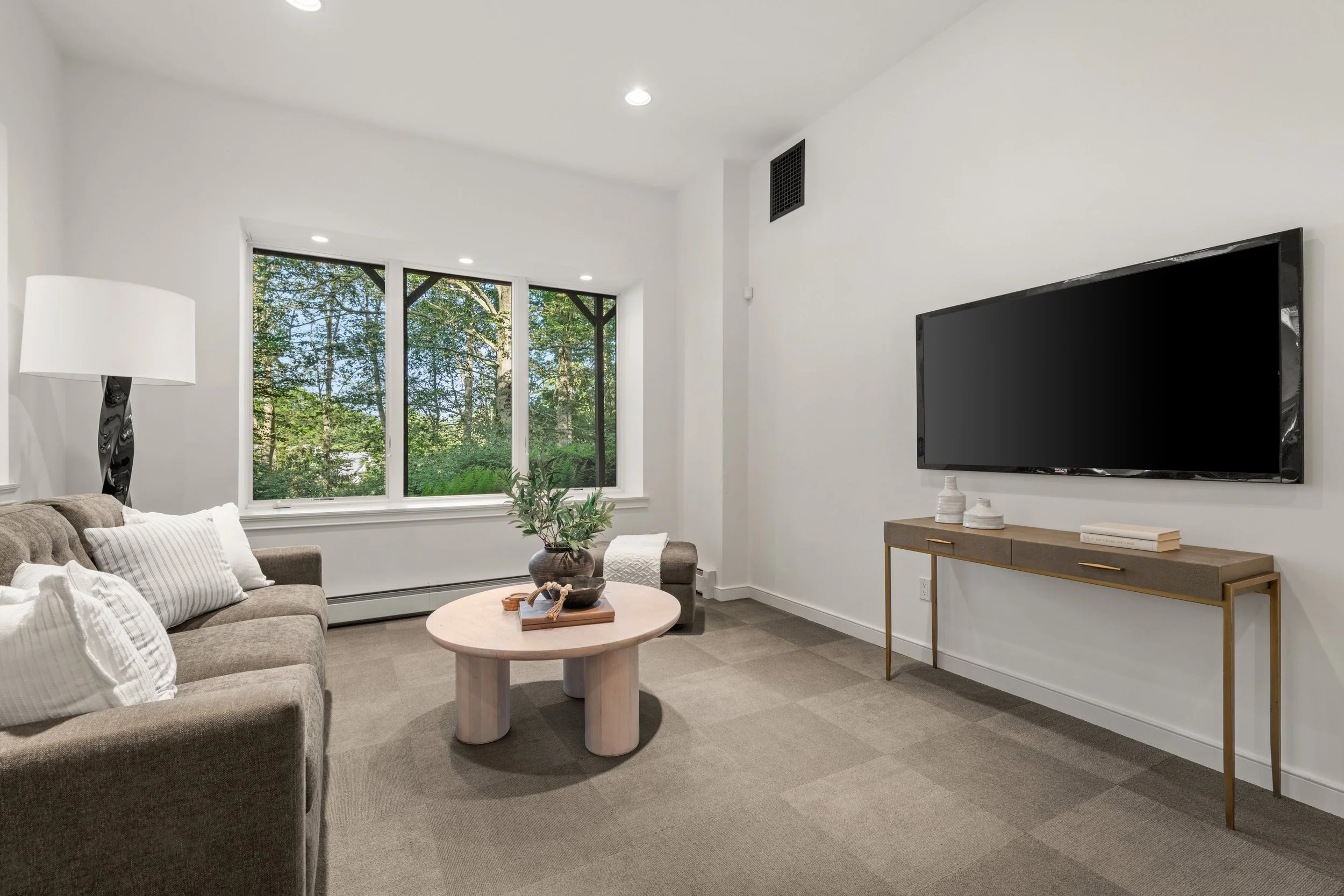 Studio-den-18-River-Lane-Westport-CT_054-.jpg