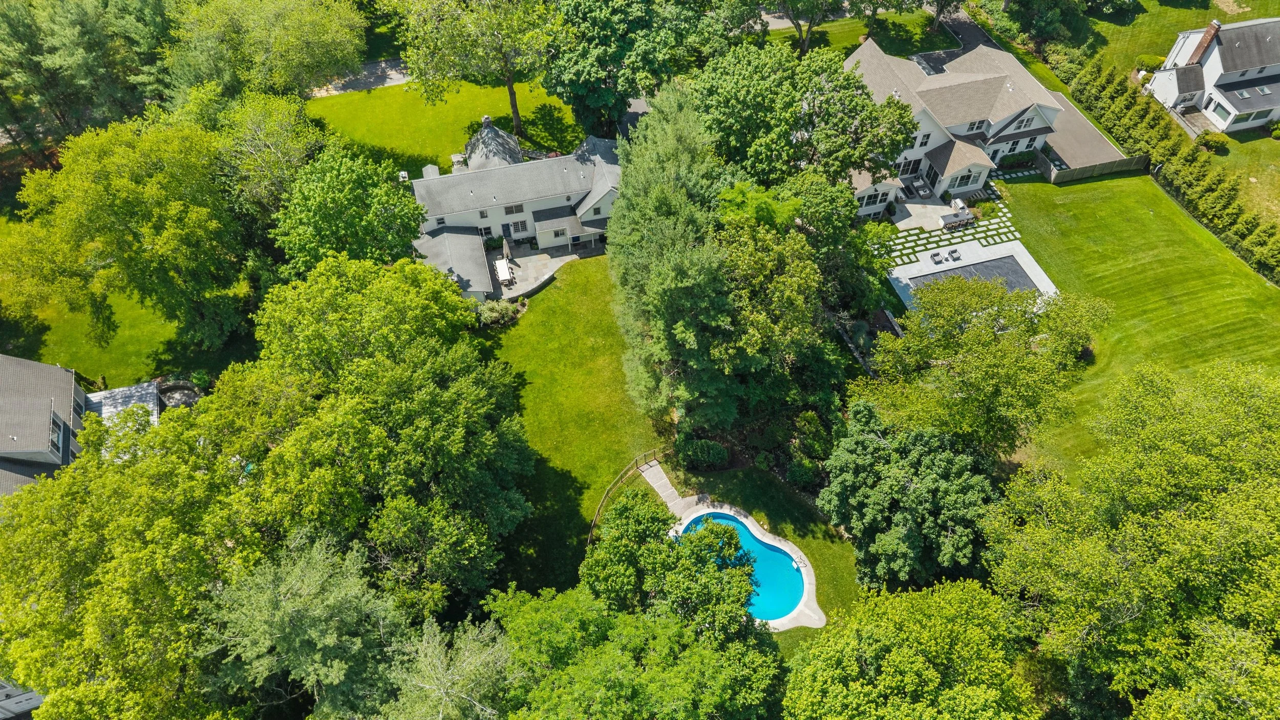 Aerial-view_18-Silver-Brook-Road-Westport-CT_004.jpg