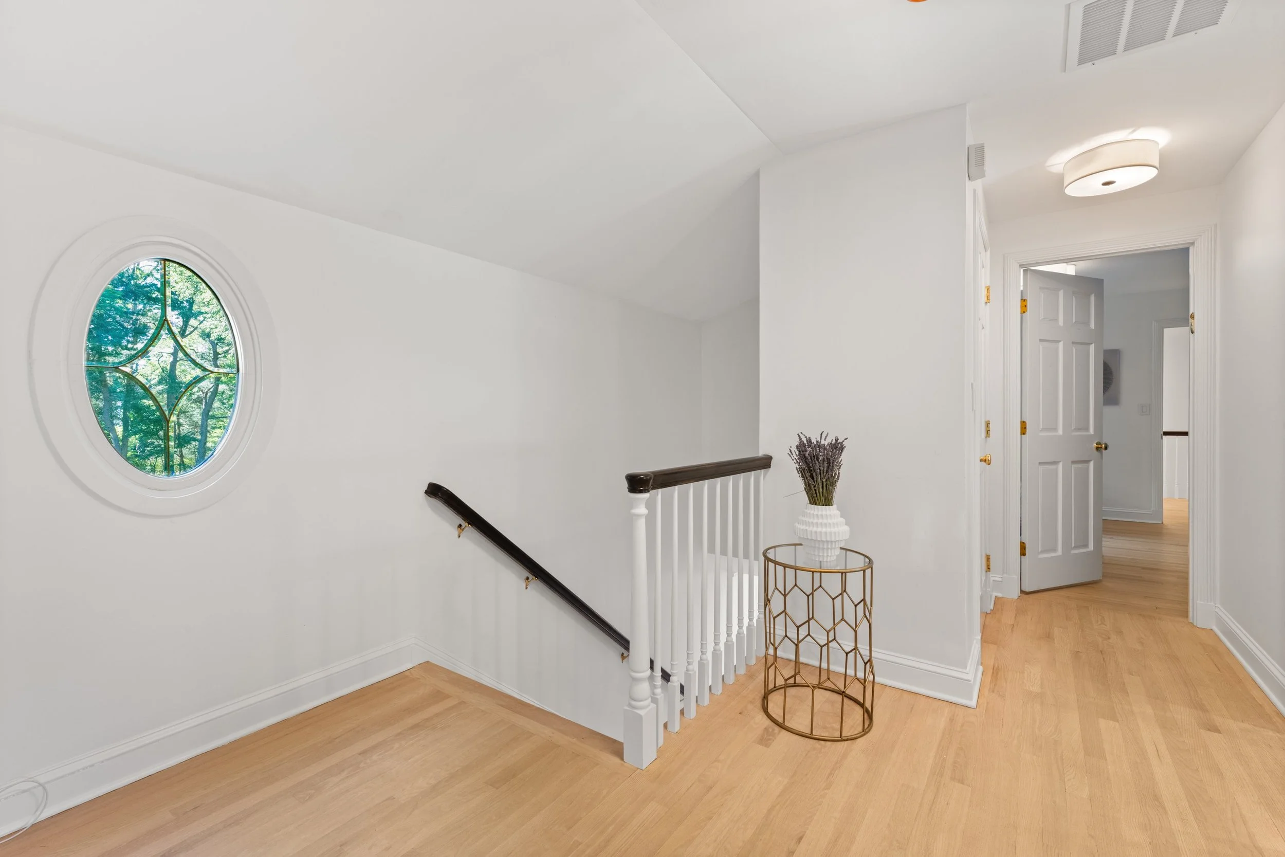 Upstairs-18-Silver-Brook-Road-Westport-CT_055-.jpg