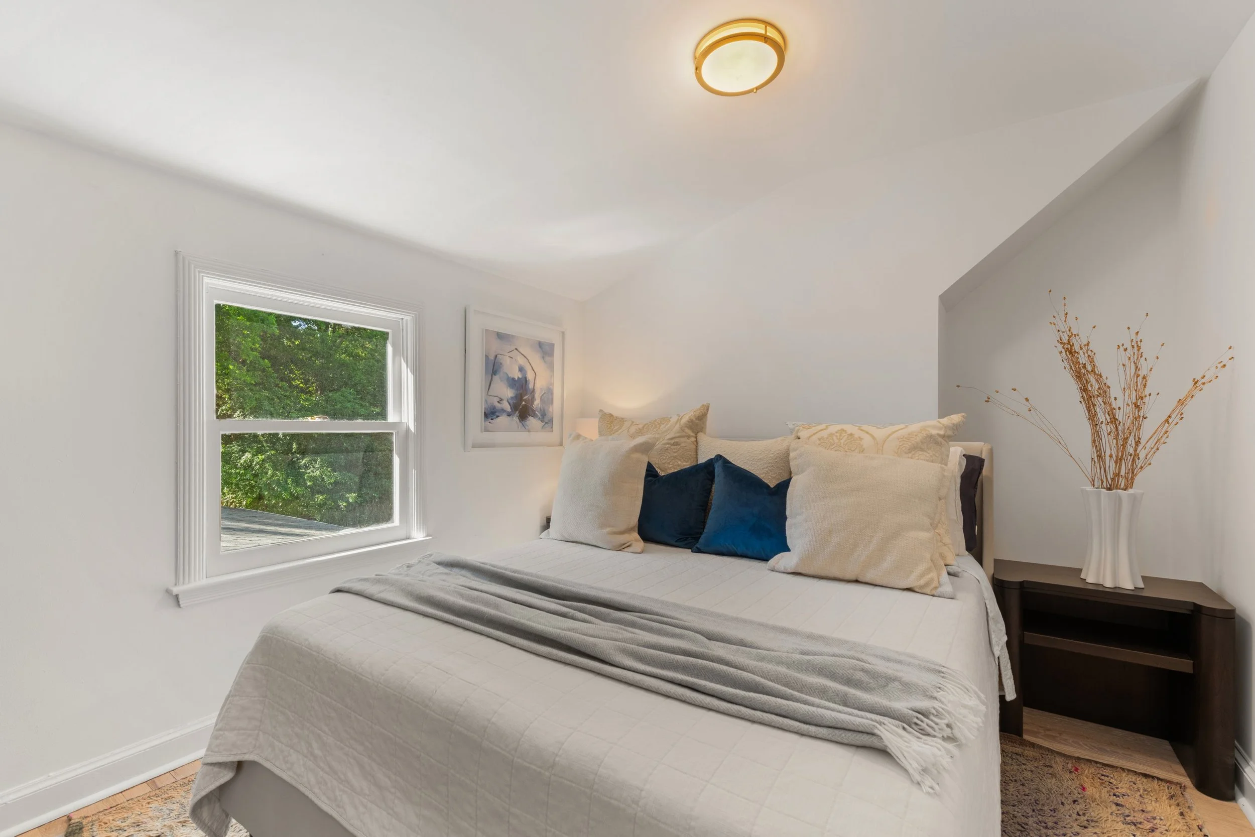 Bedroom-18-Silver-Brook-Road-Westport-CT_066-.jpg
