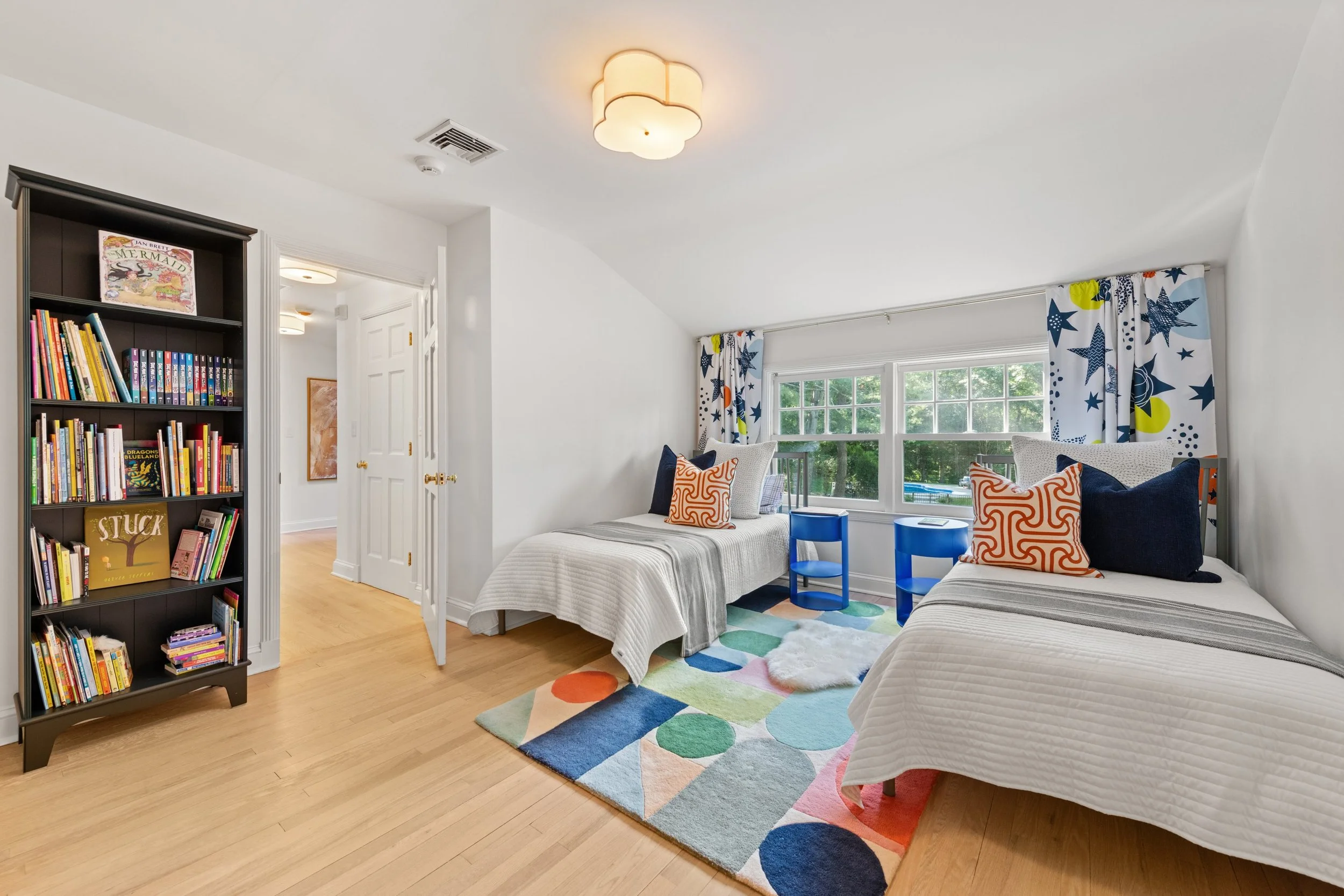 Kids-bedroom-18-Silver-Brook-Road-Westport-CT_063-.jpg