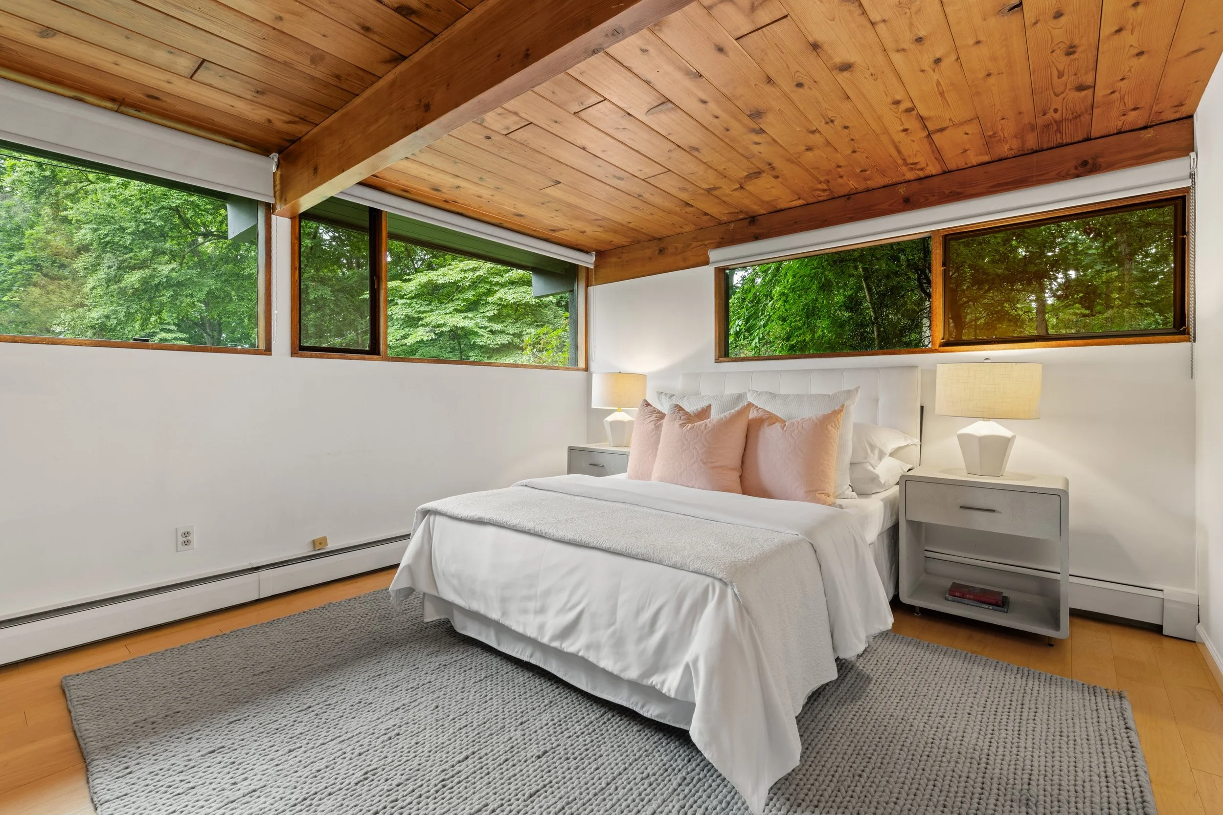 Bedroom_9-Fall-Ridge-Road-Weston-CT_060-.jpg