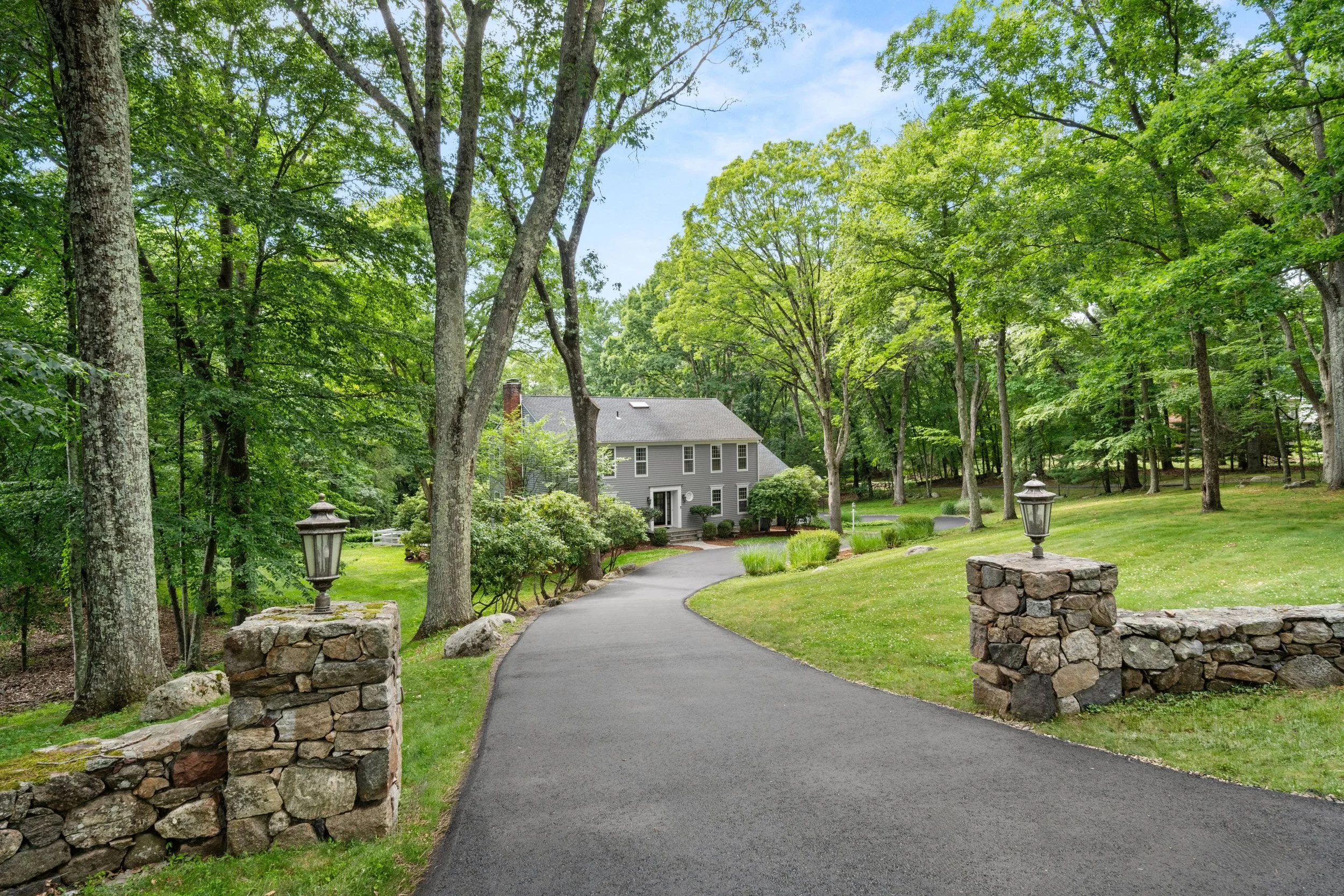 32 Silver Ridge Common