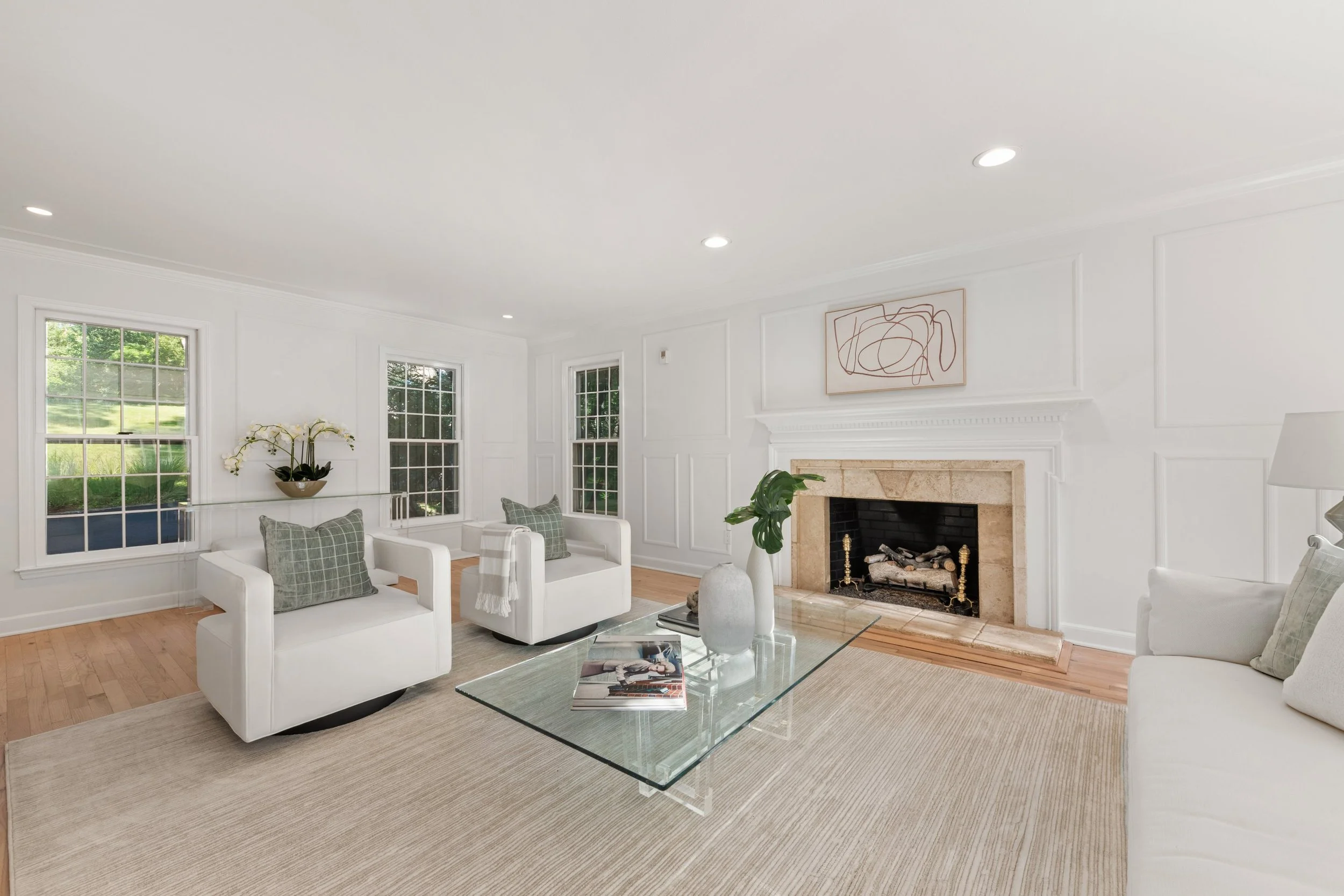 Living-room-022-32SilverRidgeCommon-Weston-CT-06883-SMALL.jpg