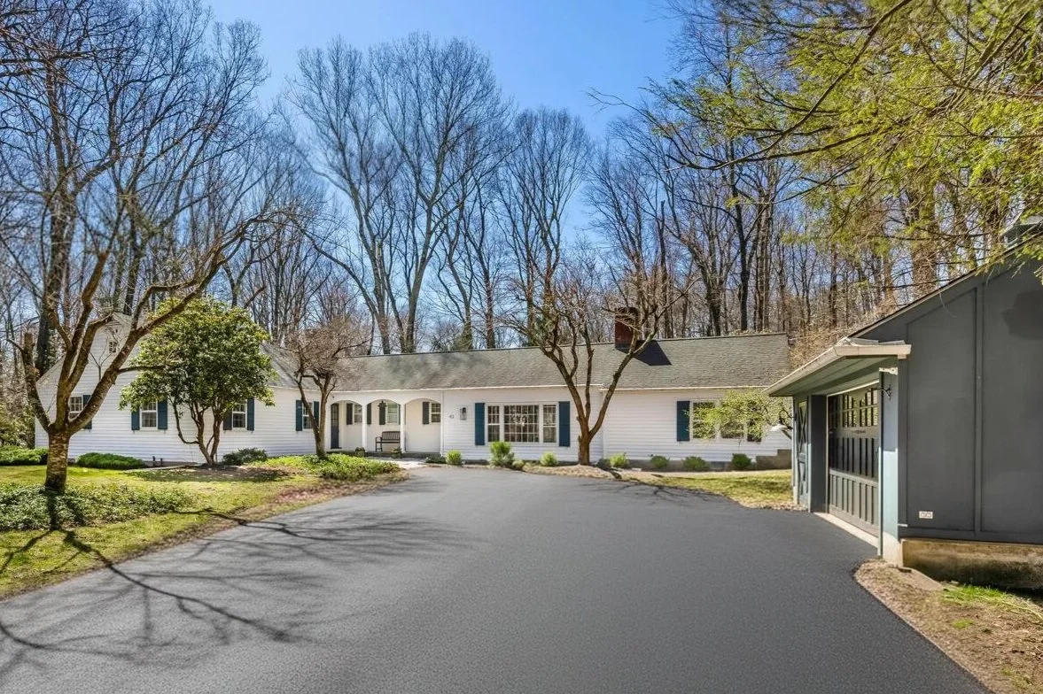 43 Twin Oak Lane, Wilton