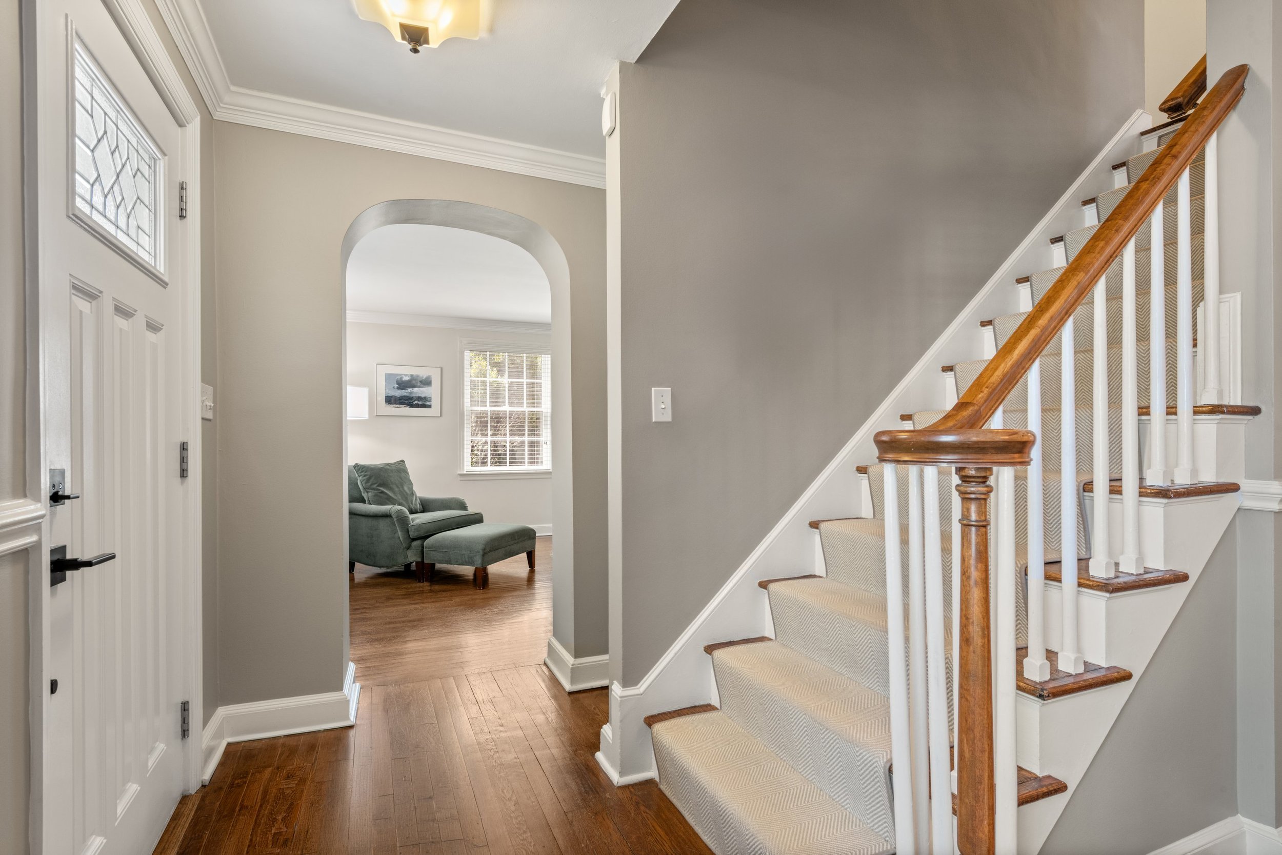 Foyer_85-Osborne-Place-Fairfield-CT_014.jpg