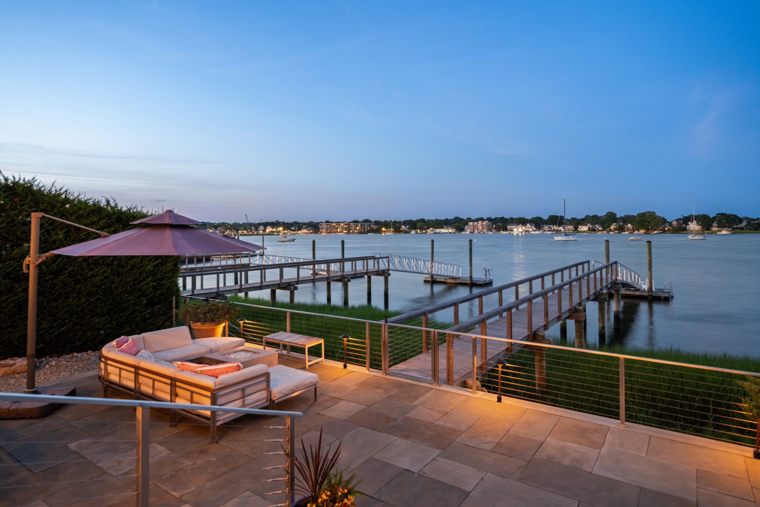 Outdoor-life-at-twilight_30-Shorefront-Park-Norwalk-CT_077.jpg