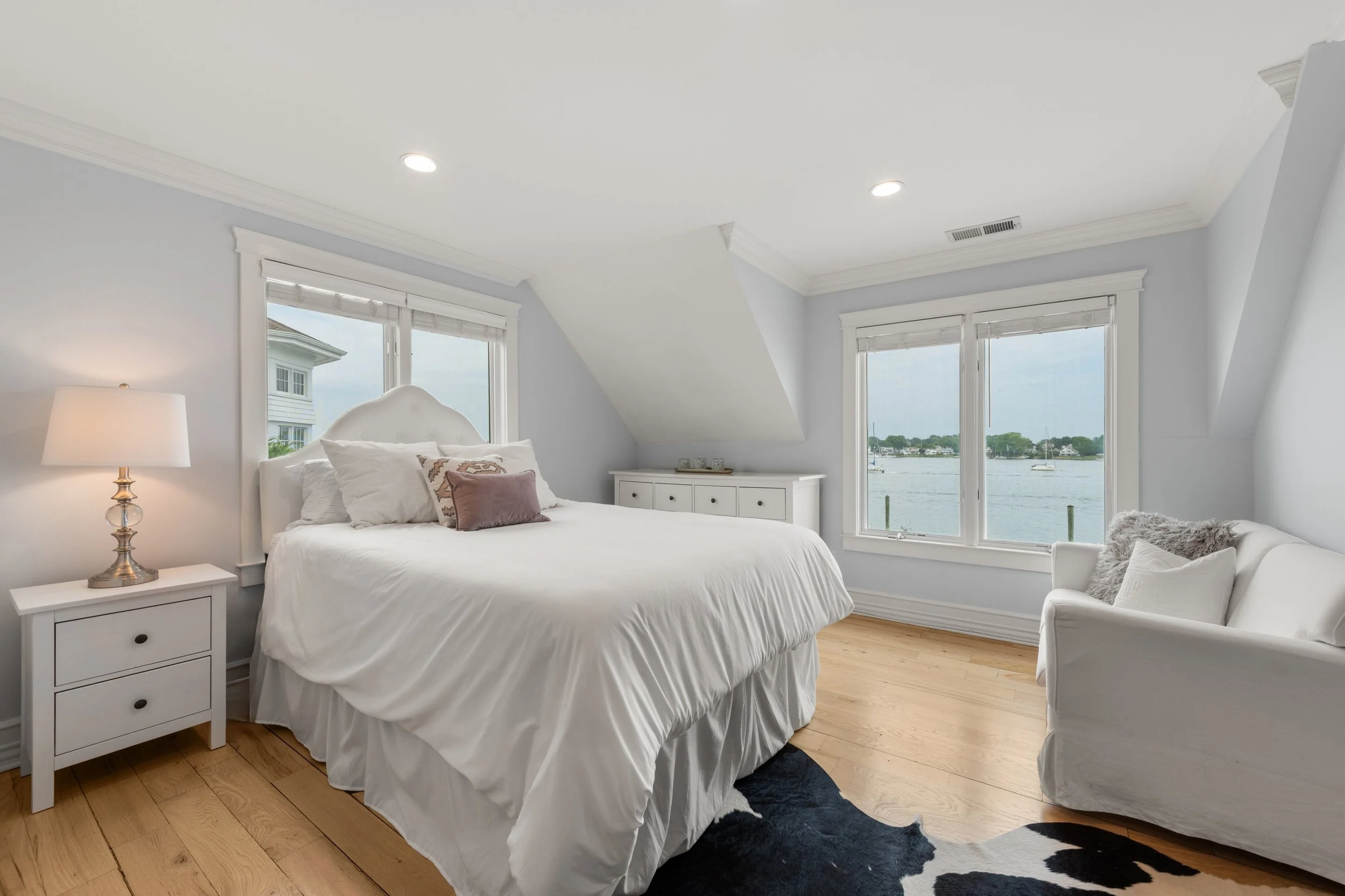 Bedroom_30-Shorefront-Park-Norwalk-CT_052.jpg