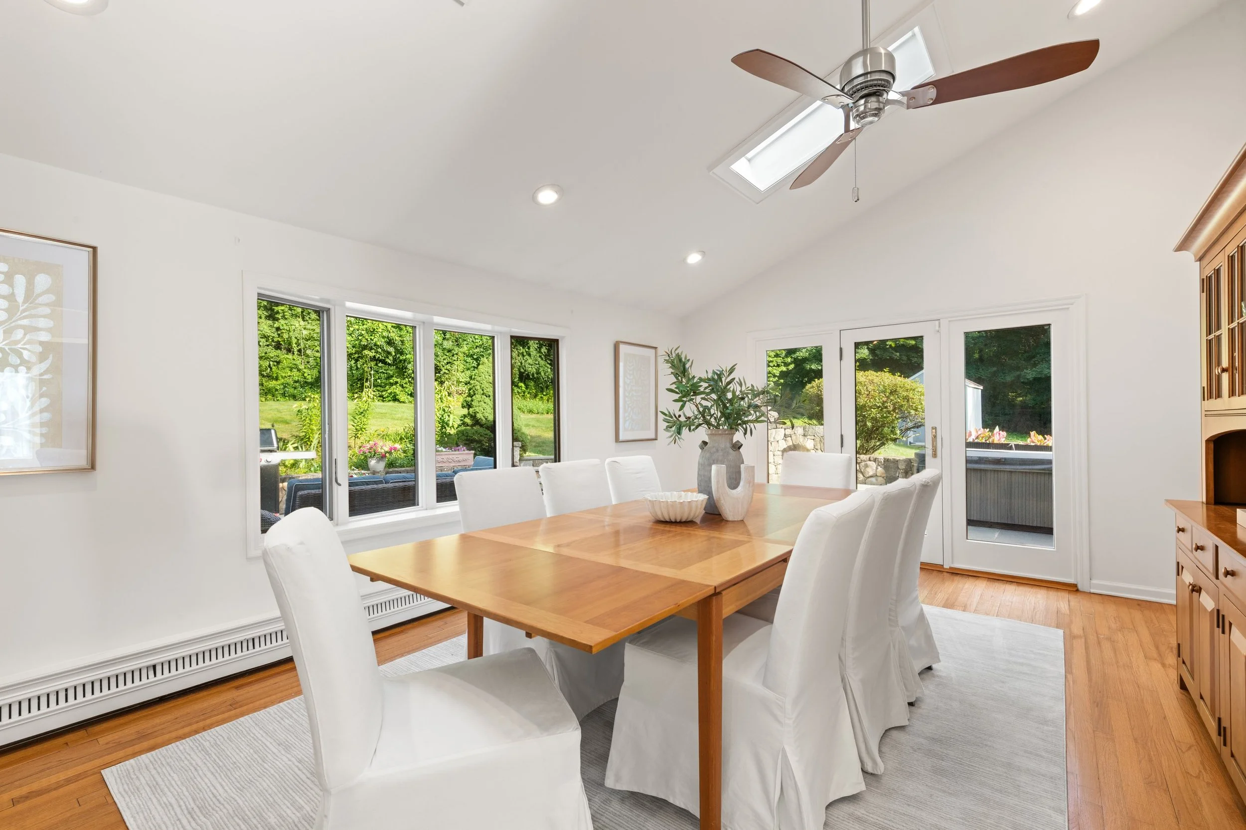 Dining-room-130-Blue-Ridge-Road-Wilton-CT_017-.JPG