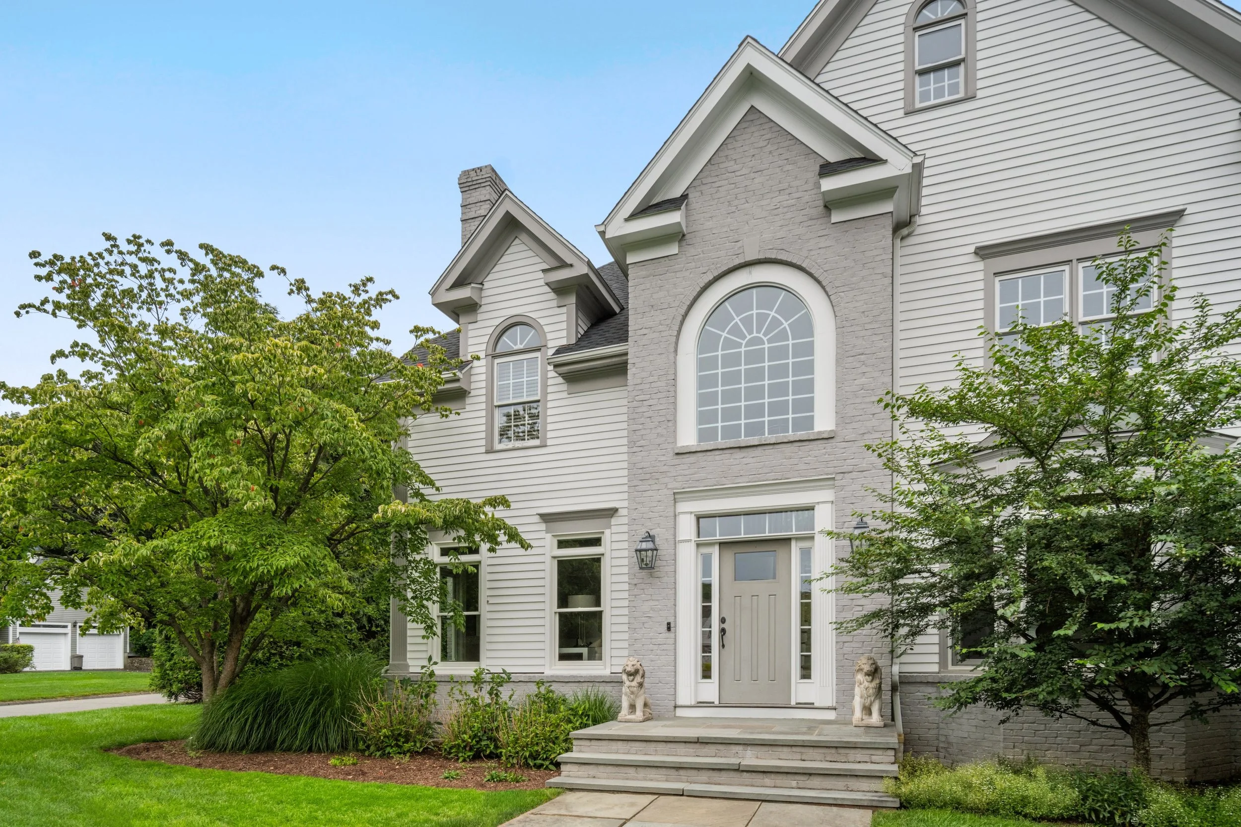 Front-entry_1-Wheeler-Gate-Westport-CT-06880_002.jpg