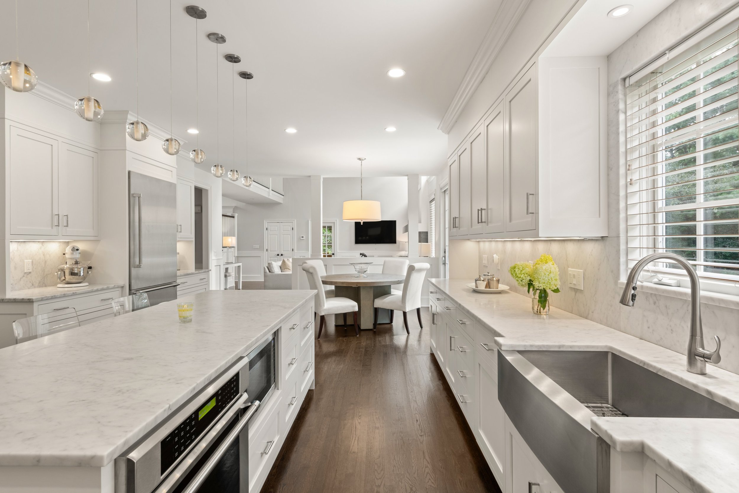 Kitchen-to-great-room_1-Wheeler-Gate-Westport-CT-06880_070.JPG