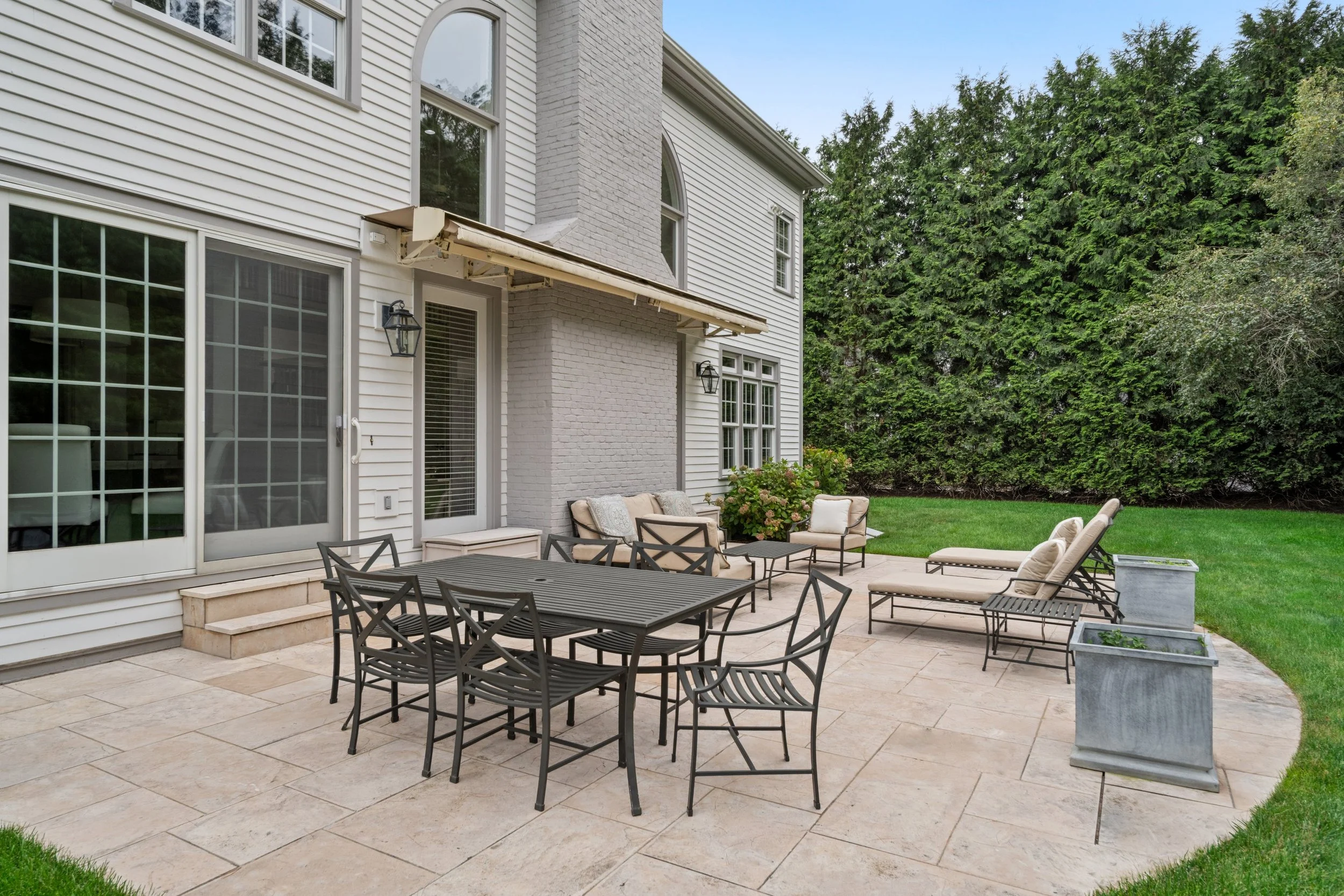 Back-patio_1-Wheeler-Gate-Westport-CT-06880_012.jpg