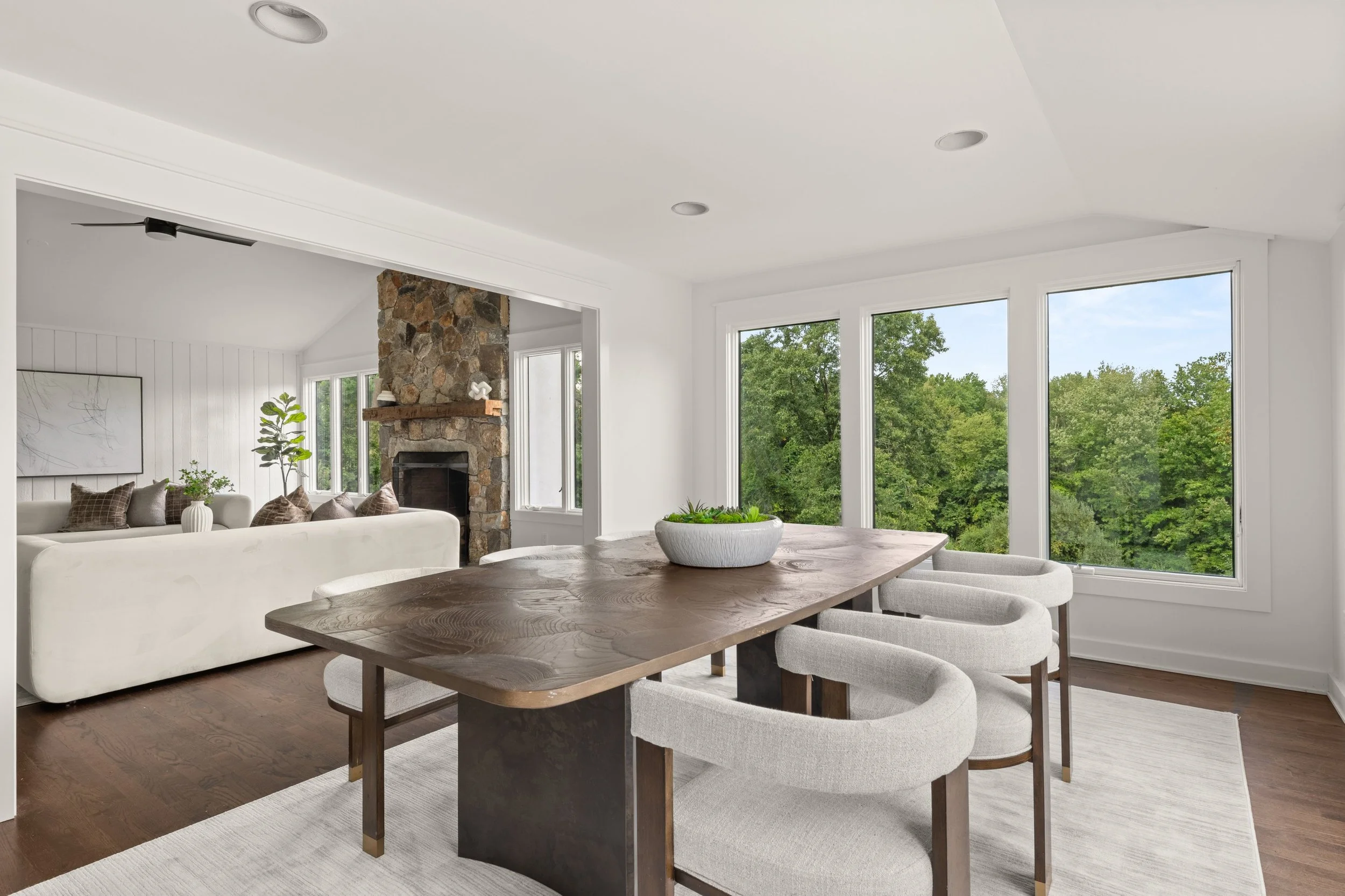 Dining-Room_418-Morehouse-Road-Easton-CT_049-.jpg