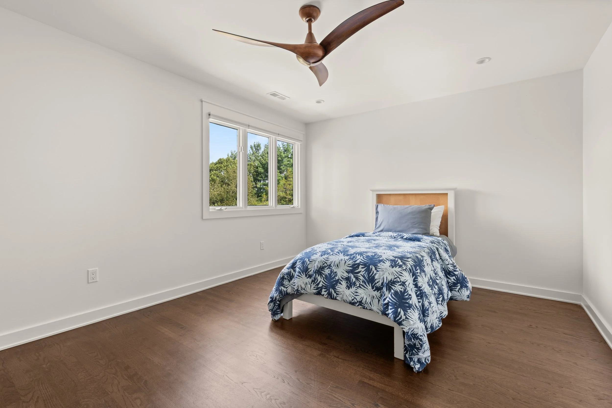 Bedroom_418-Morehouse-Road-Easton-CT_060-.jpg