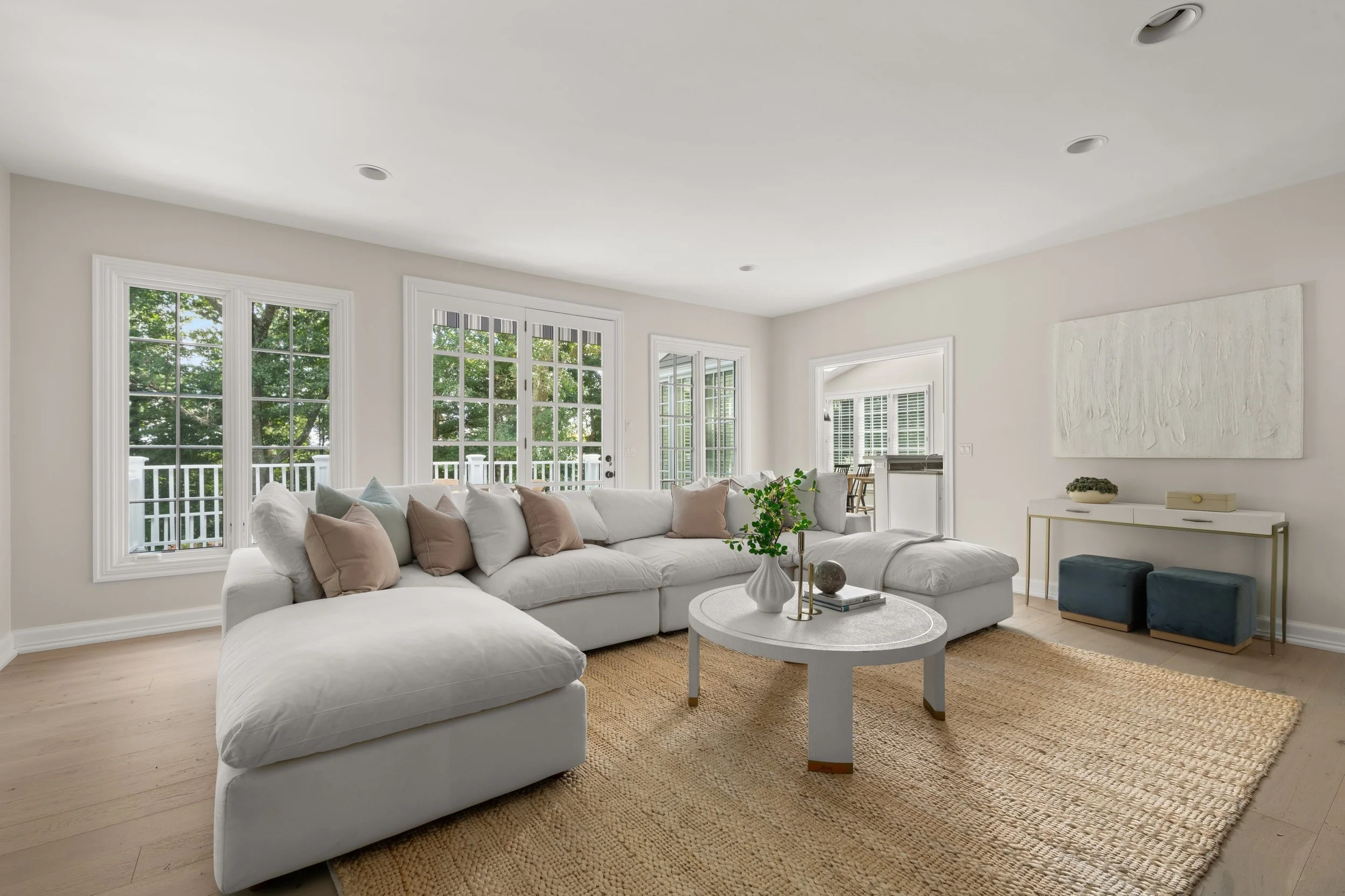 Great-room_30-Soundview-Farm-Road-Weston-CT_046-.jpg