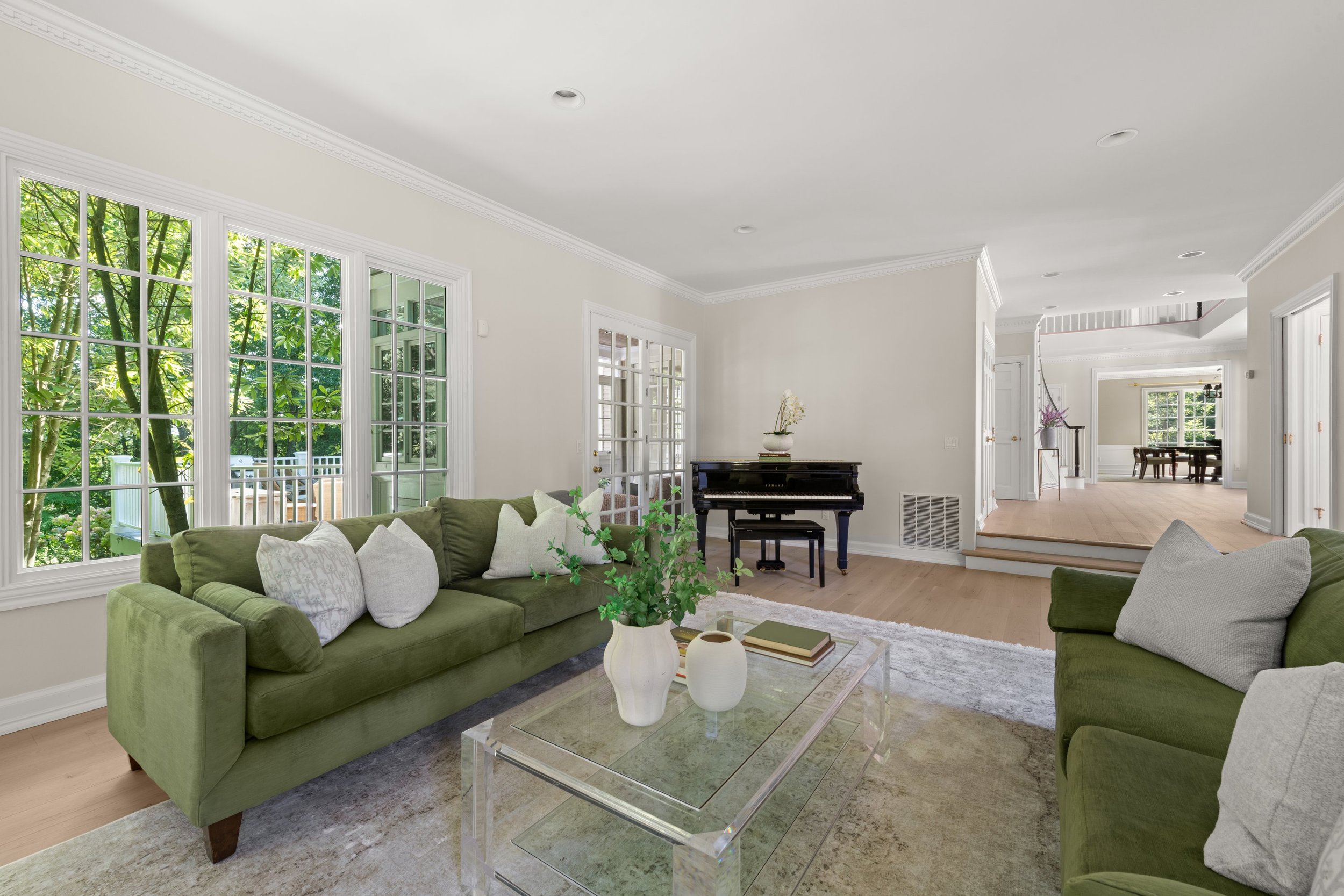 Living-room-views_30-Soundview-Farm-Road-Weston-CT_042-.jpg