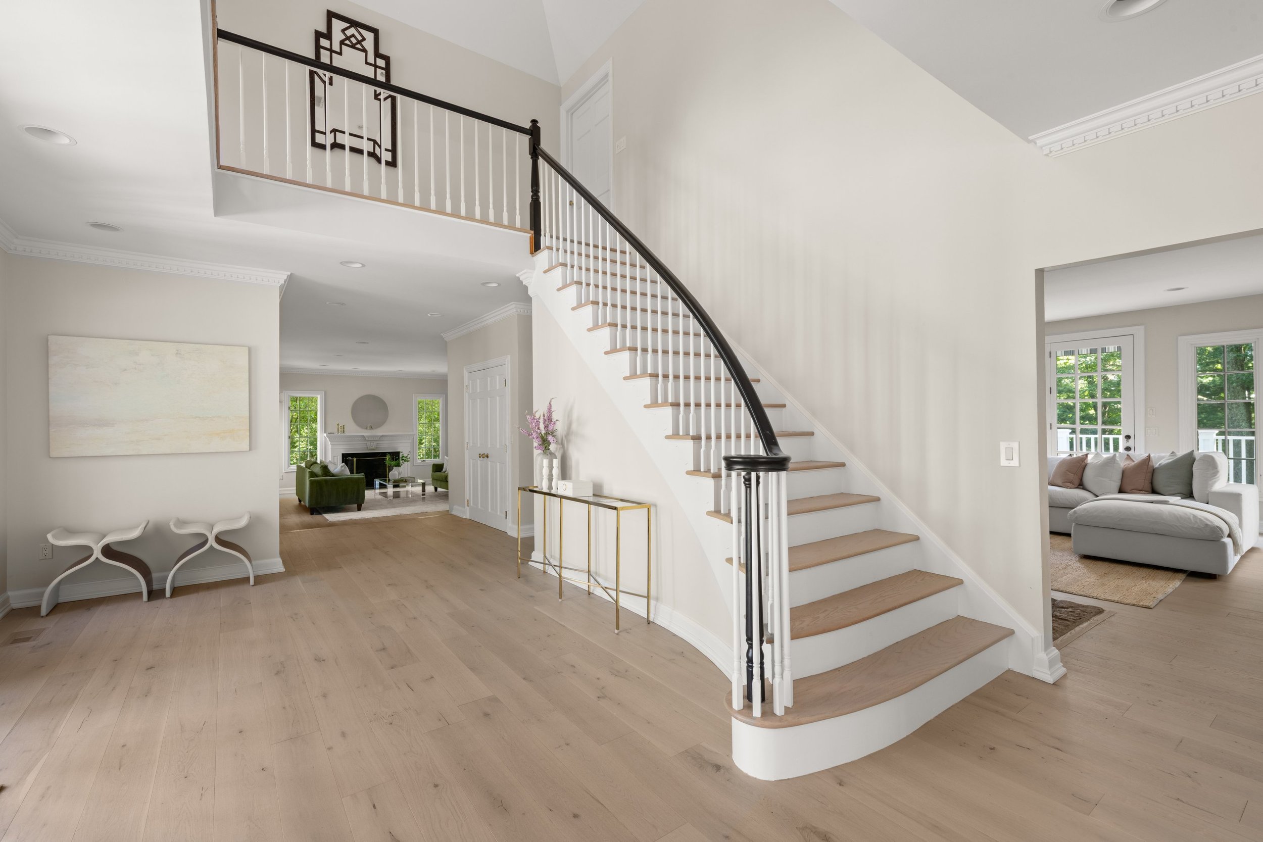 Upstairs_30-Soundview-Farm-Road-Weston-CT_033-.jpg