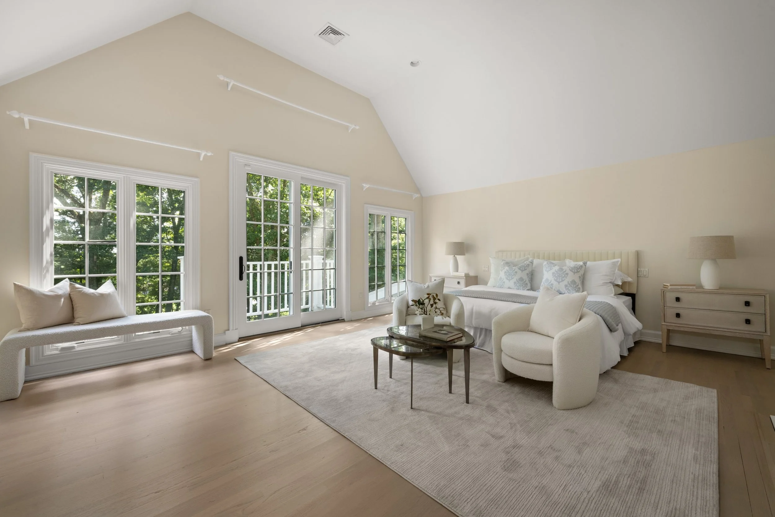 Primary-suite_30-Soundview-Farm-Road-Weston-CT_064-.jpg