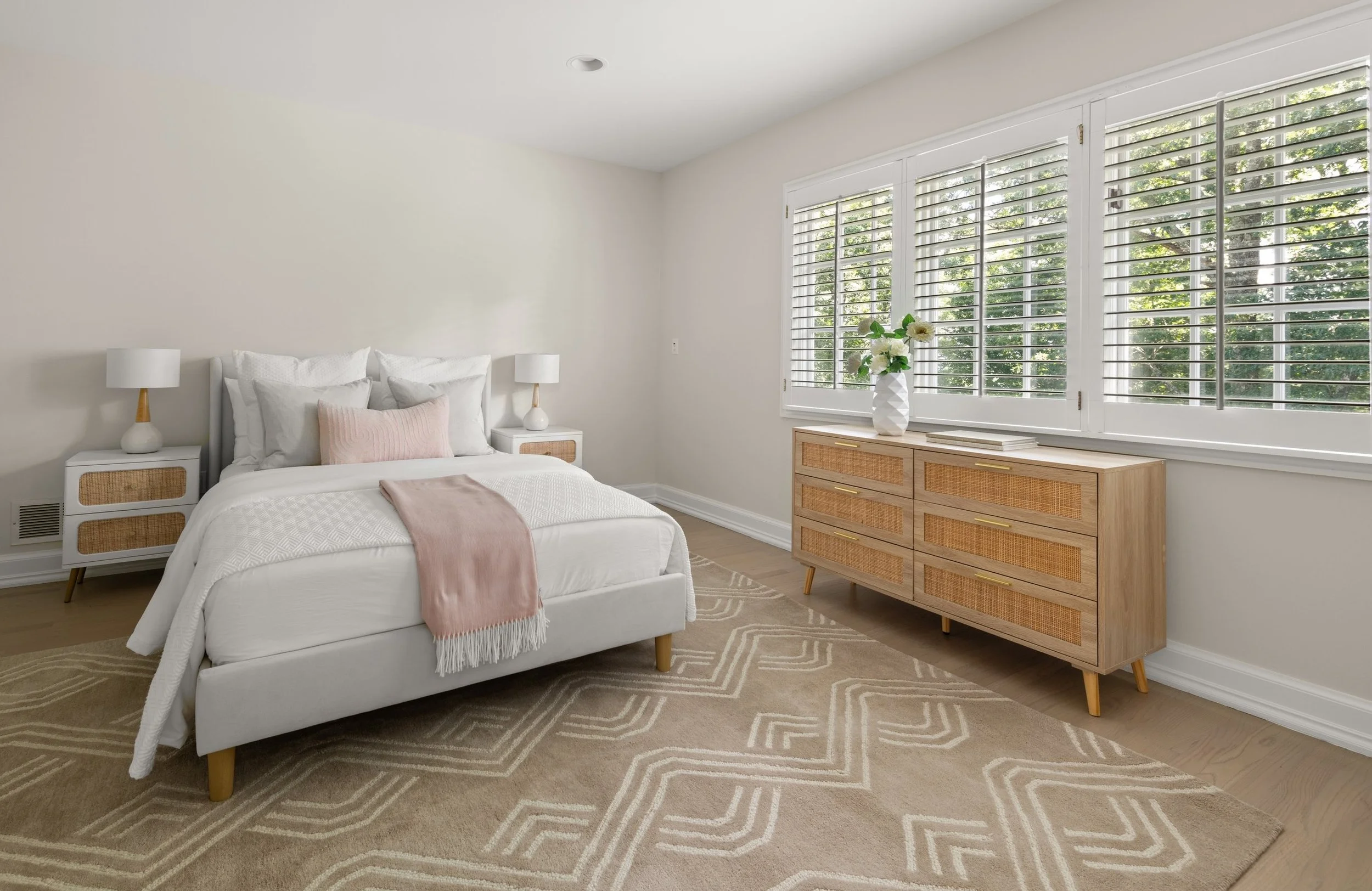 Bedroom_30-Soundview-Farm-Road-Weston-CT_078-.jpg