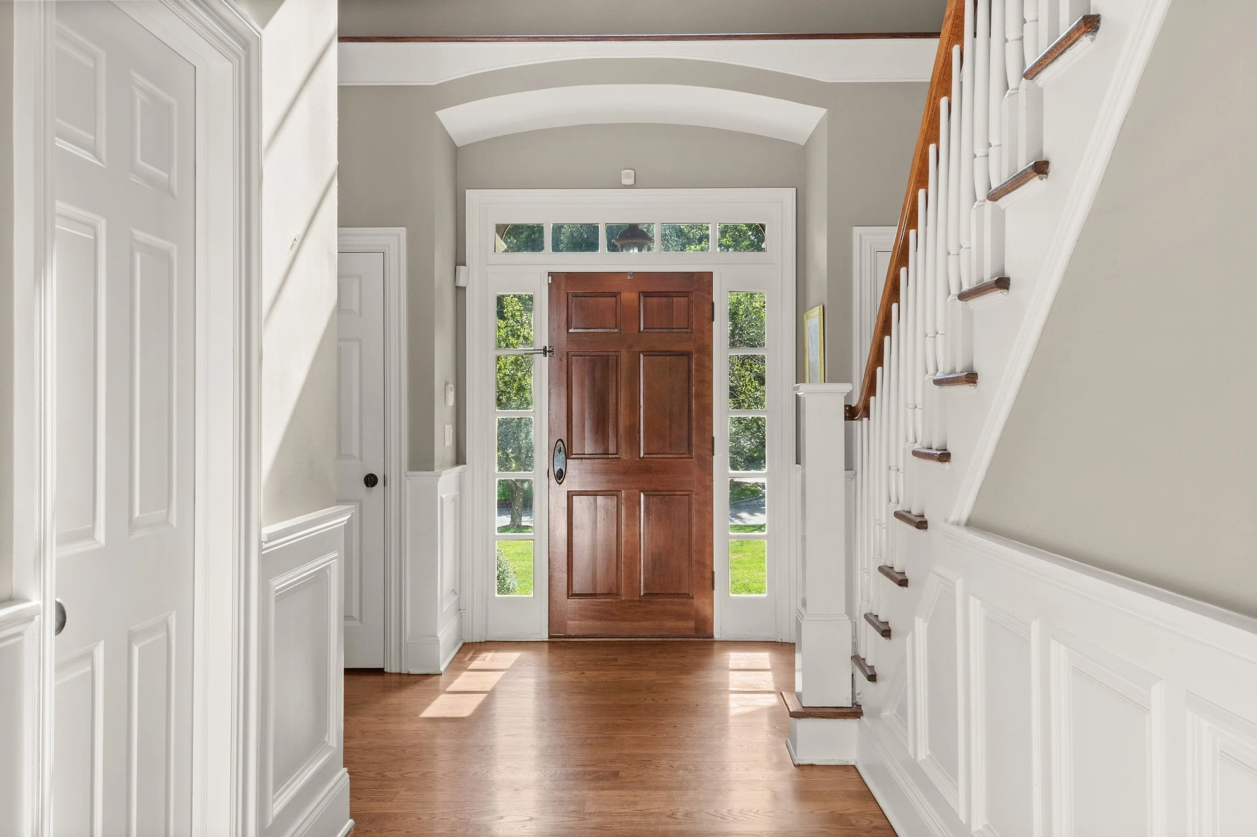 Front-entry_7-Elizabeth-Drive-Westport-CT_028.jpg