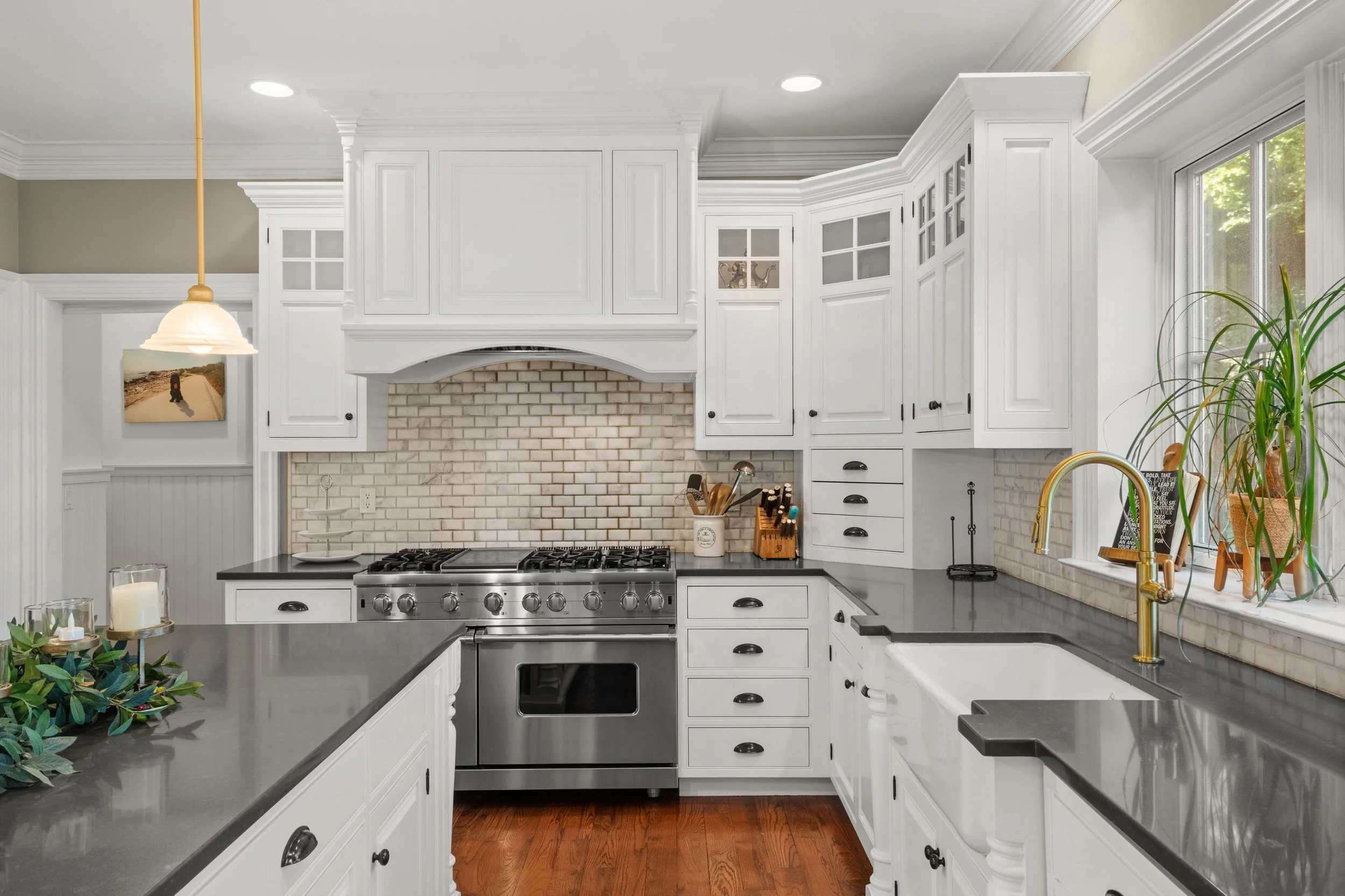 Chefs-kitchen_7-Elizabeth-Drive-Westport-CT_049.jpg