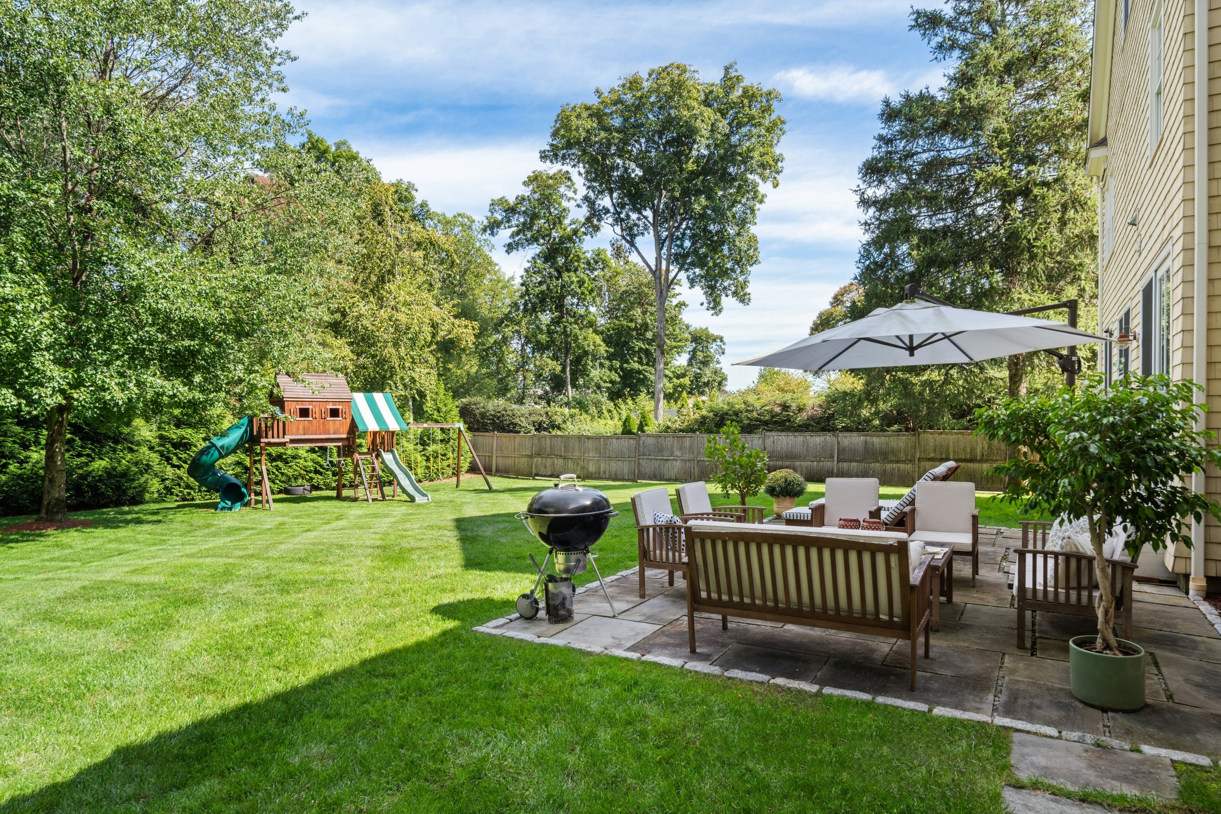 Backyard_7-Elizabeth-Drive-Westport-CT_014.jpg