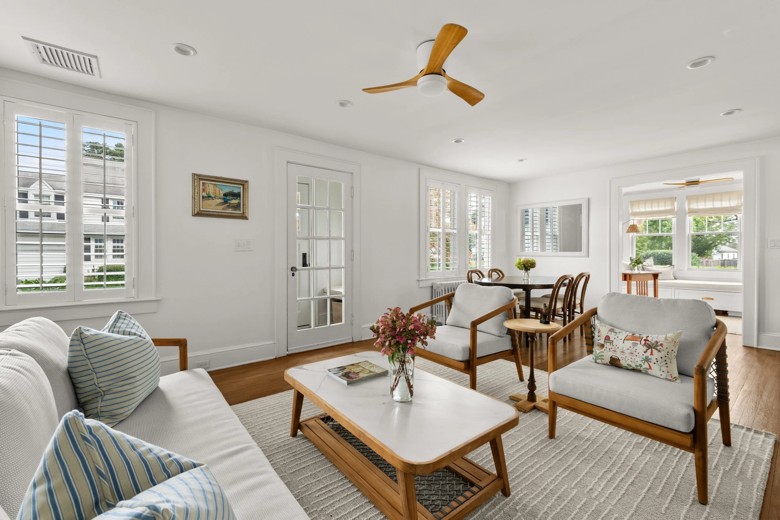 Living-room-to-dining-area_126-Oldfield-Road-Fairfield-CT_040-.jpg