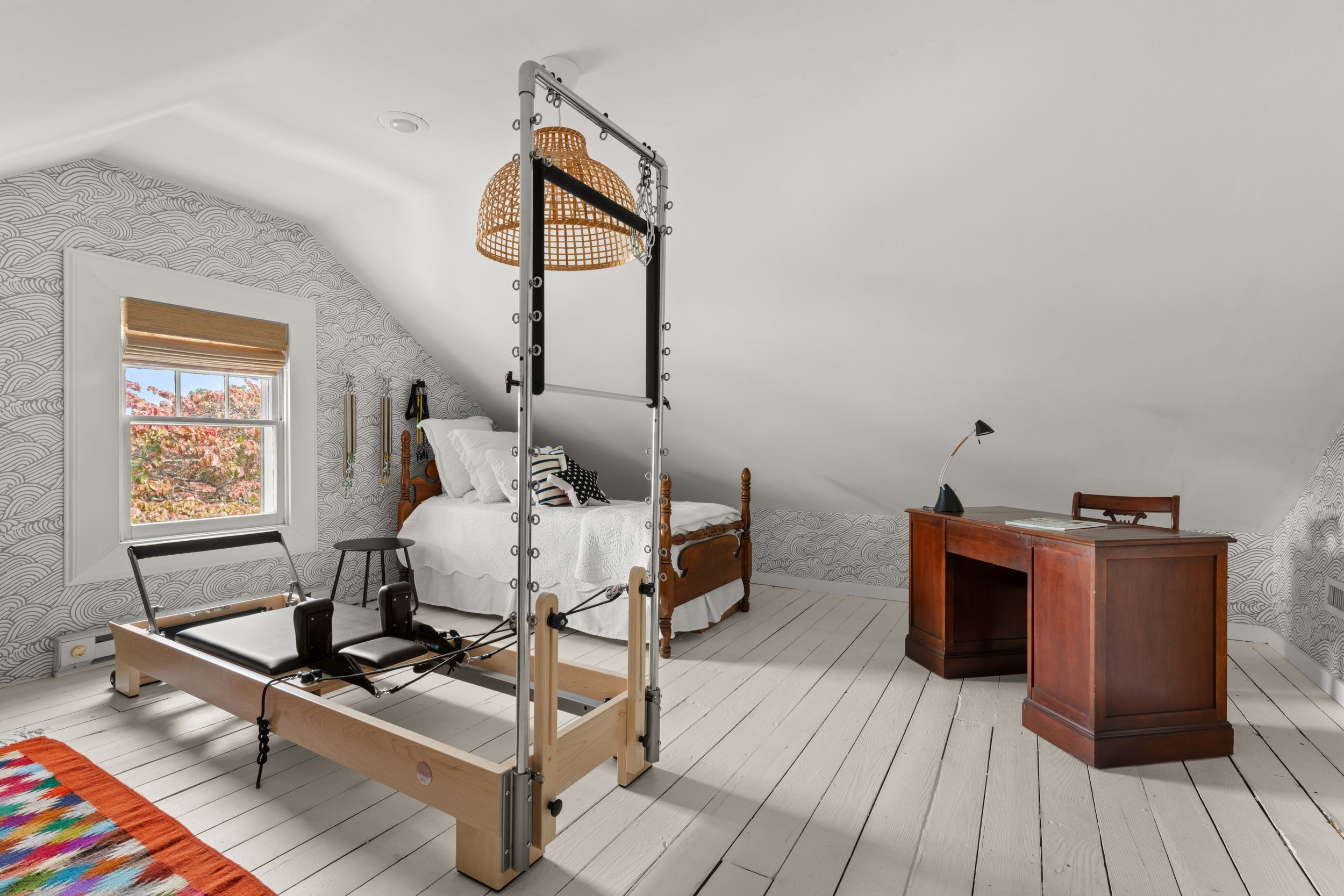 Attic-bedroom_126-Oldfield-Road-Fairfield-CT_068-.jpg