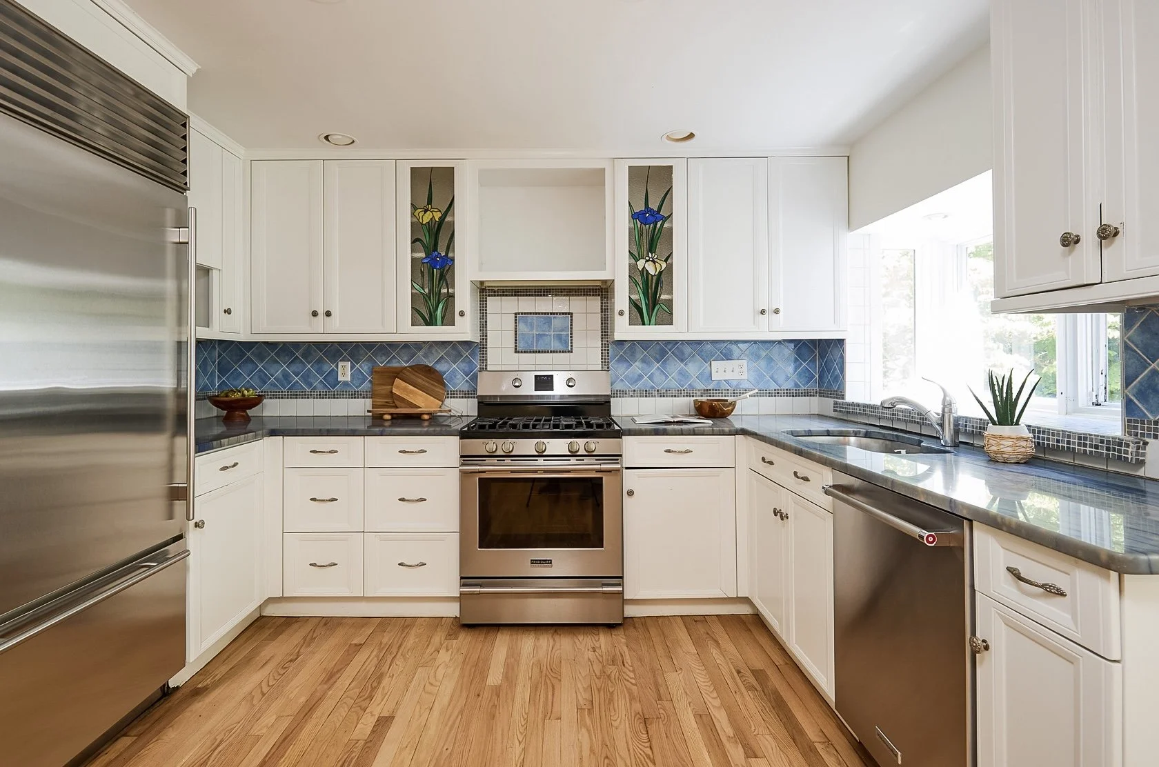 Kitchen__4-Surrey-Lane-Westport-CT_037.jpg