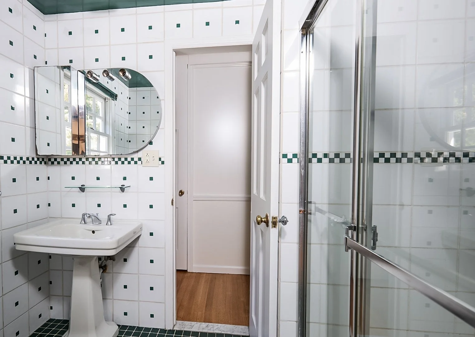 Bathroom__4-Surrey-Lane-Westport-CT_056.jpg